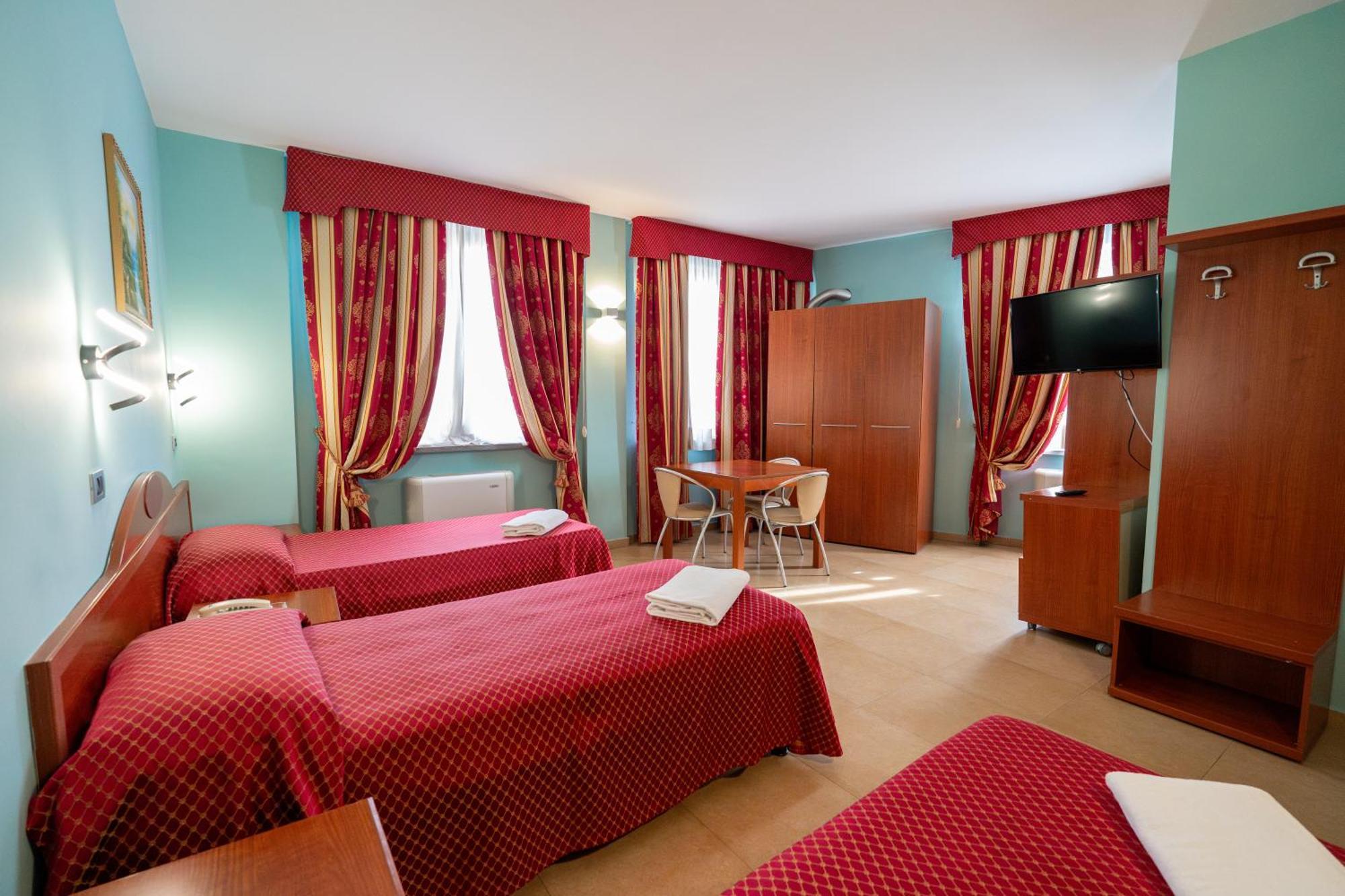 Triple Room