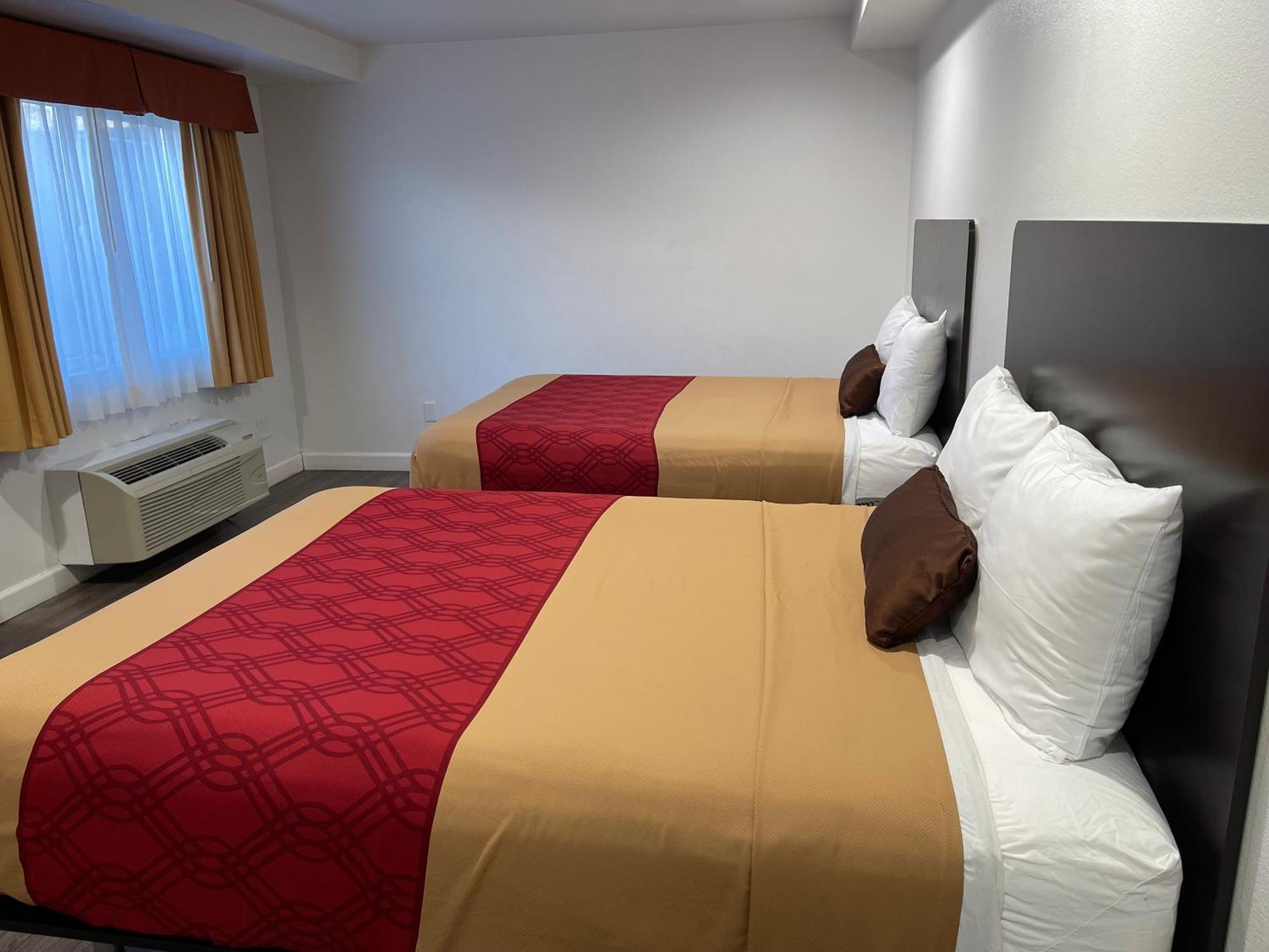 Queen Room Two Queen Beds