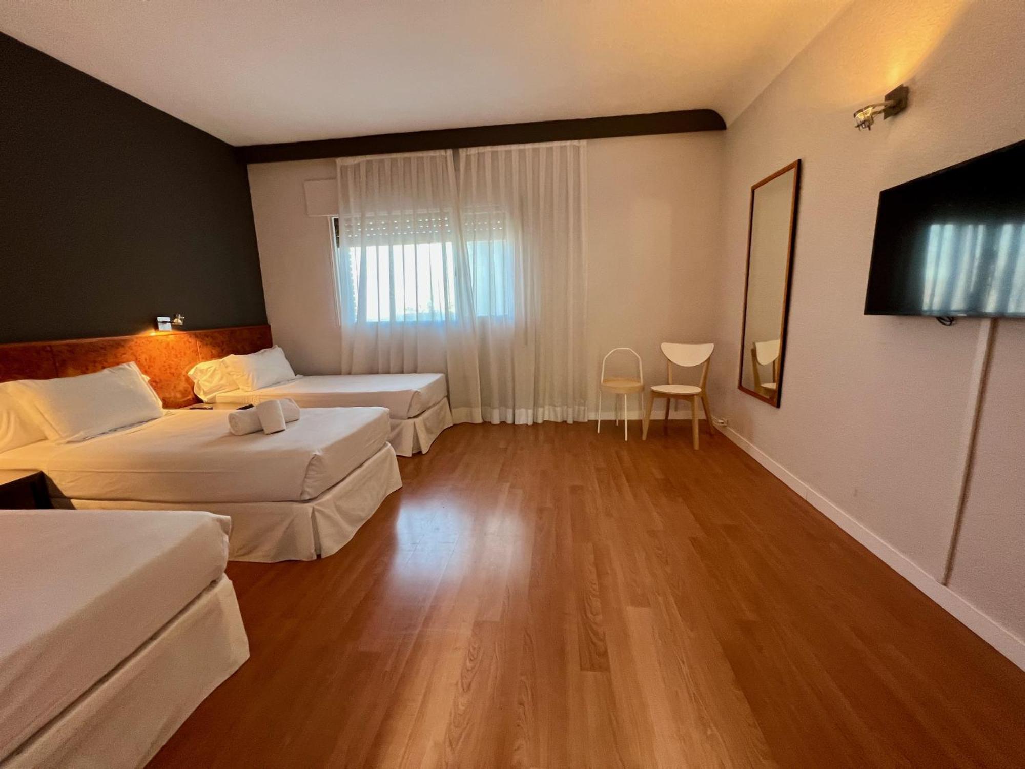 Triple Room Single Beds