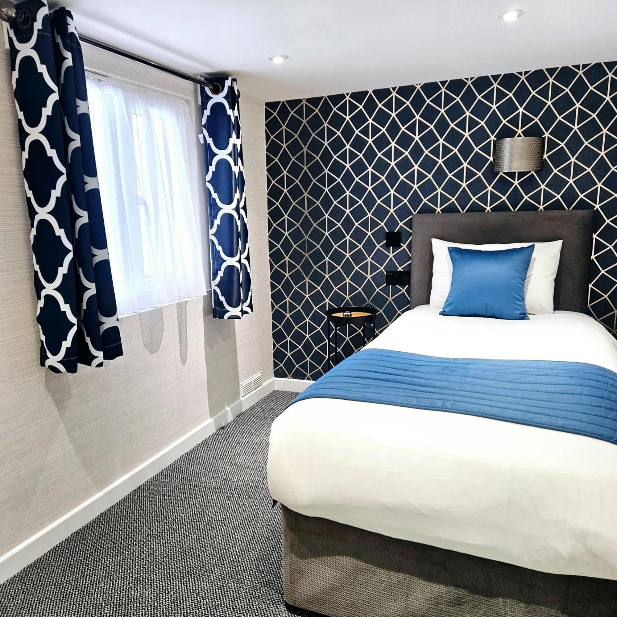 Courtyard Single room en-suite