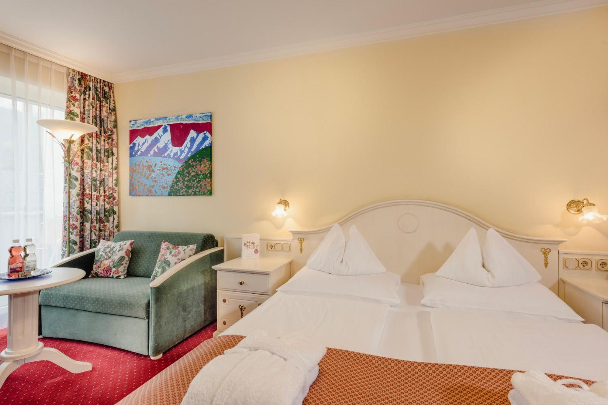 Suite access to Alpentherme