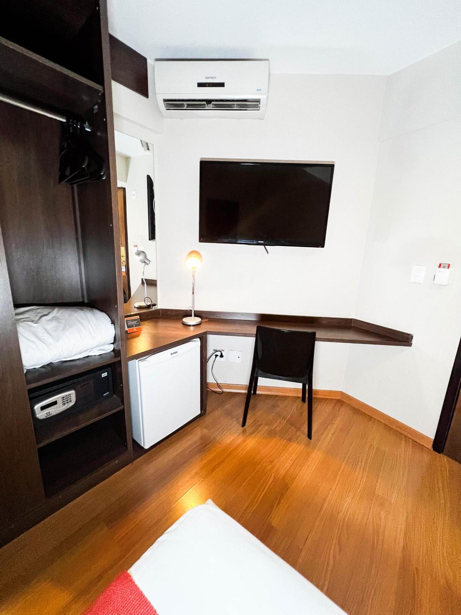 Queen Room Two Queen Beds Disability Access