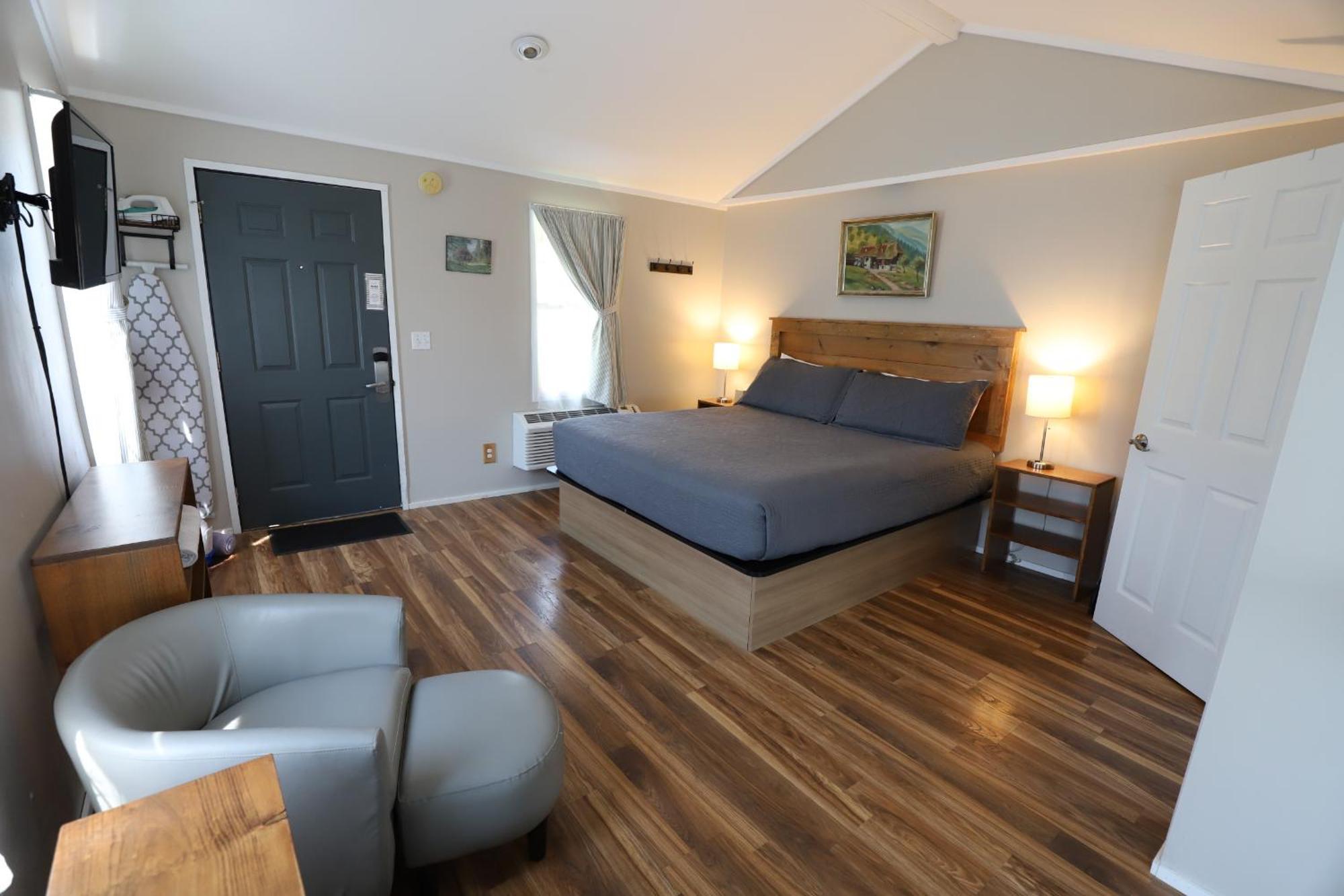 Economy Cabin 1 king