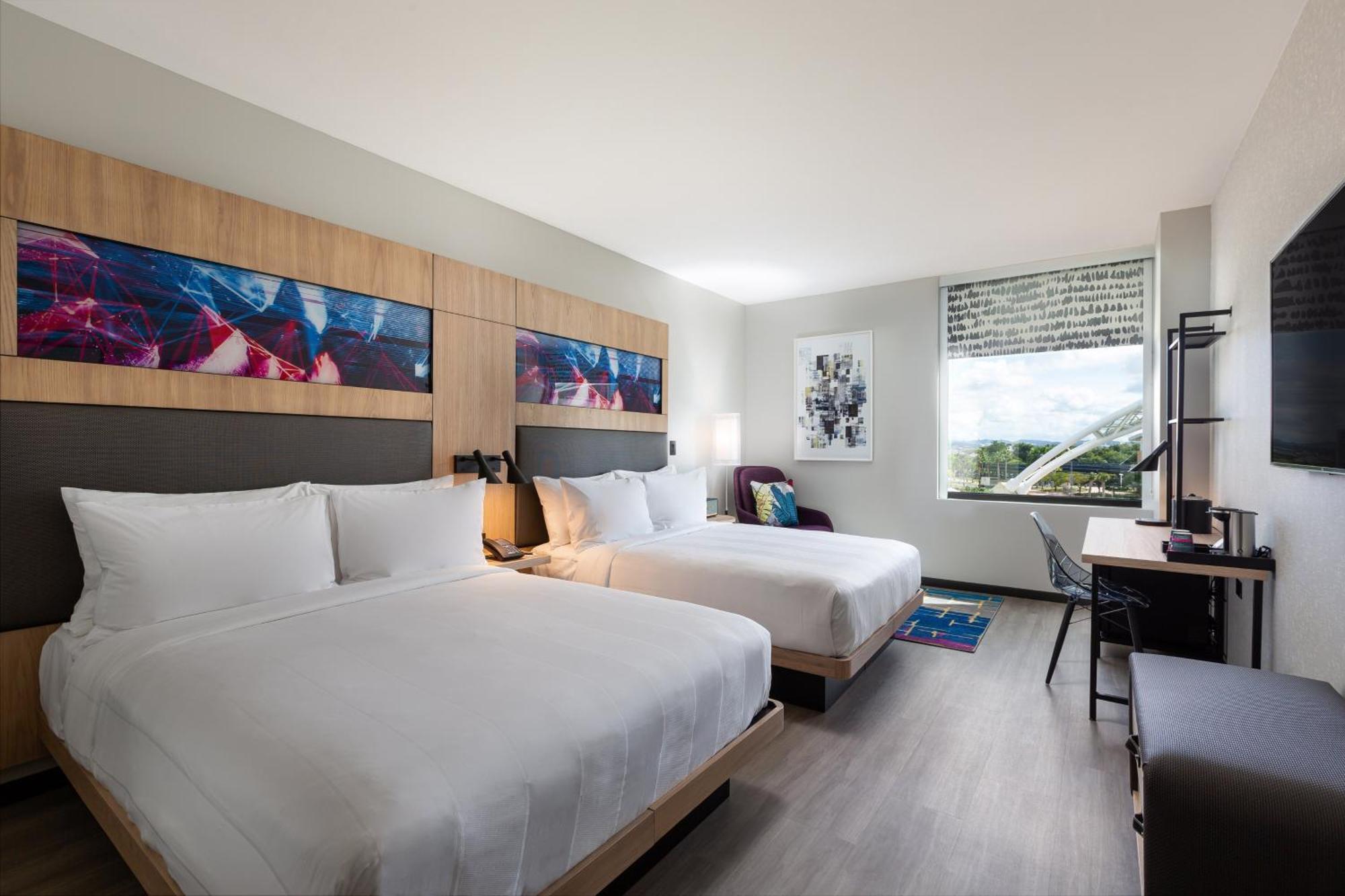 ALOFT Guest room 2 Queen