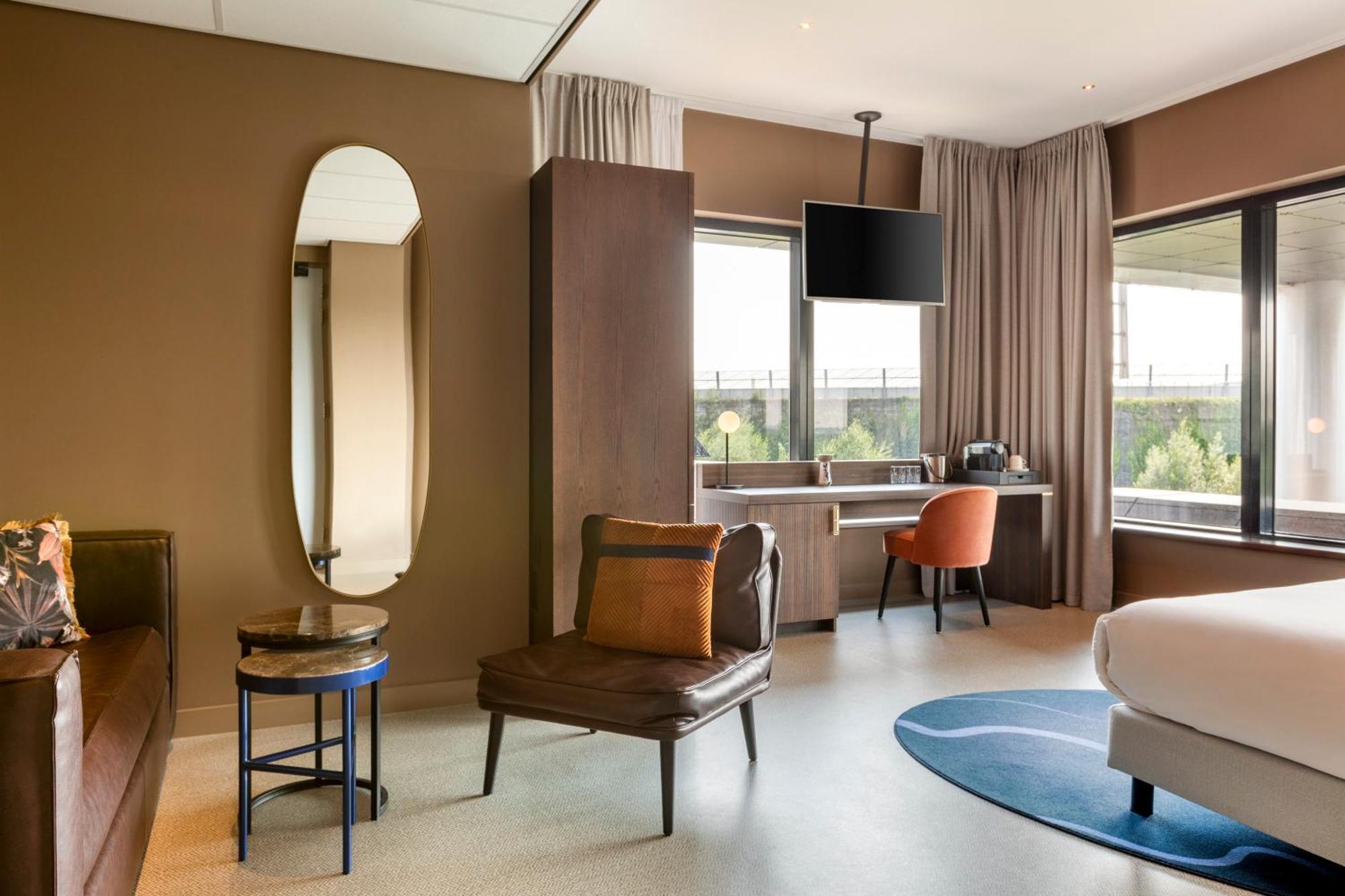 Junior King Suite