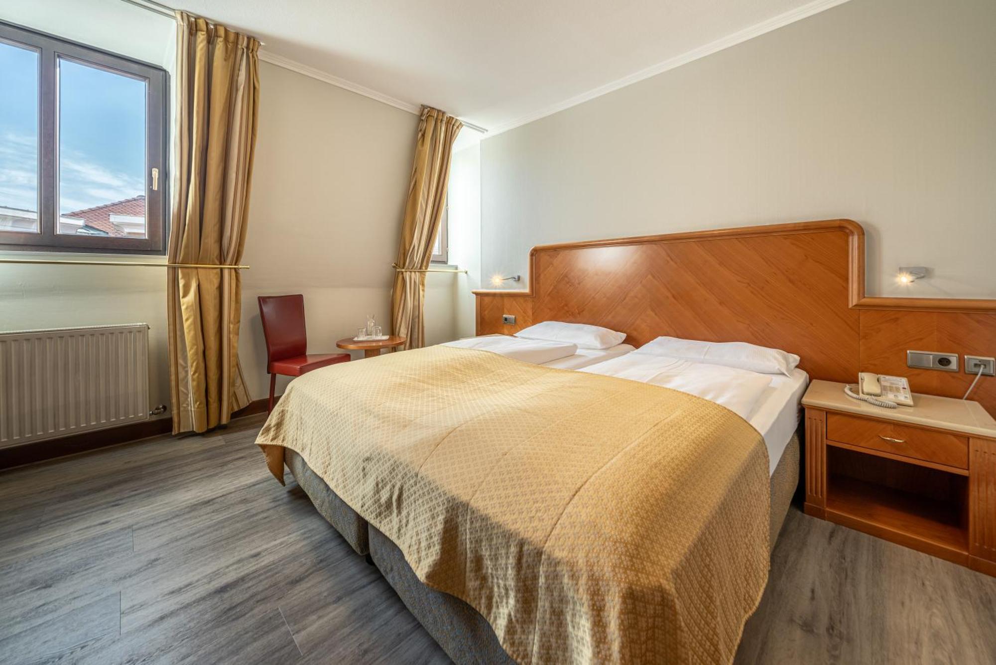 Superior Twin Room AC