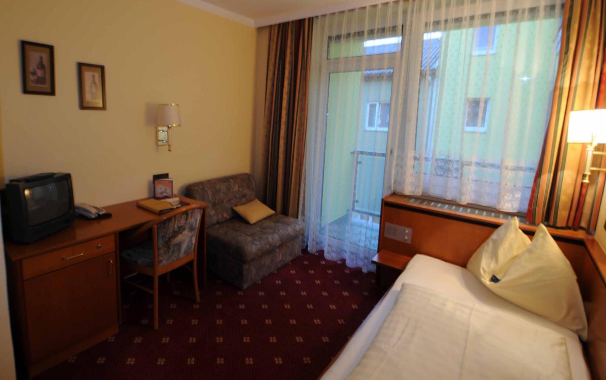 Standard Single Room