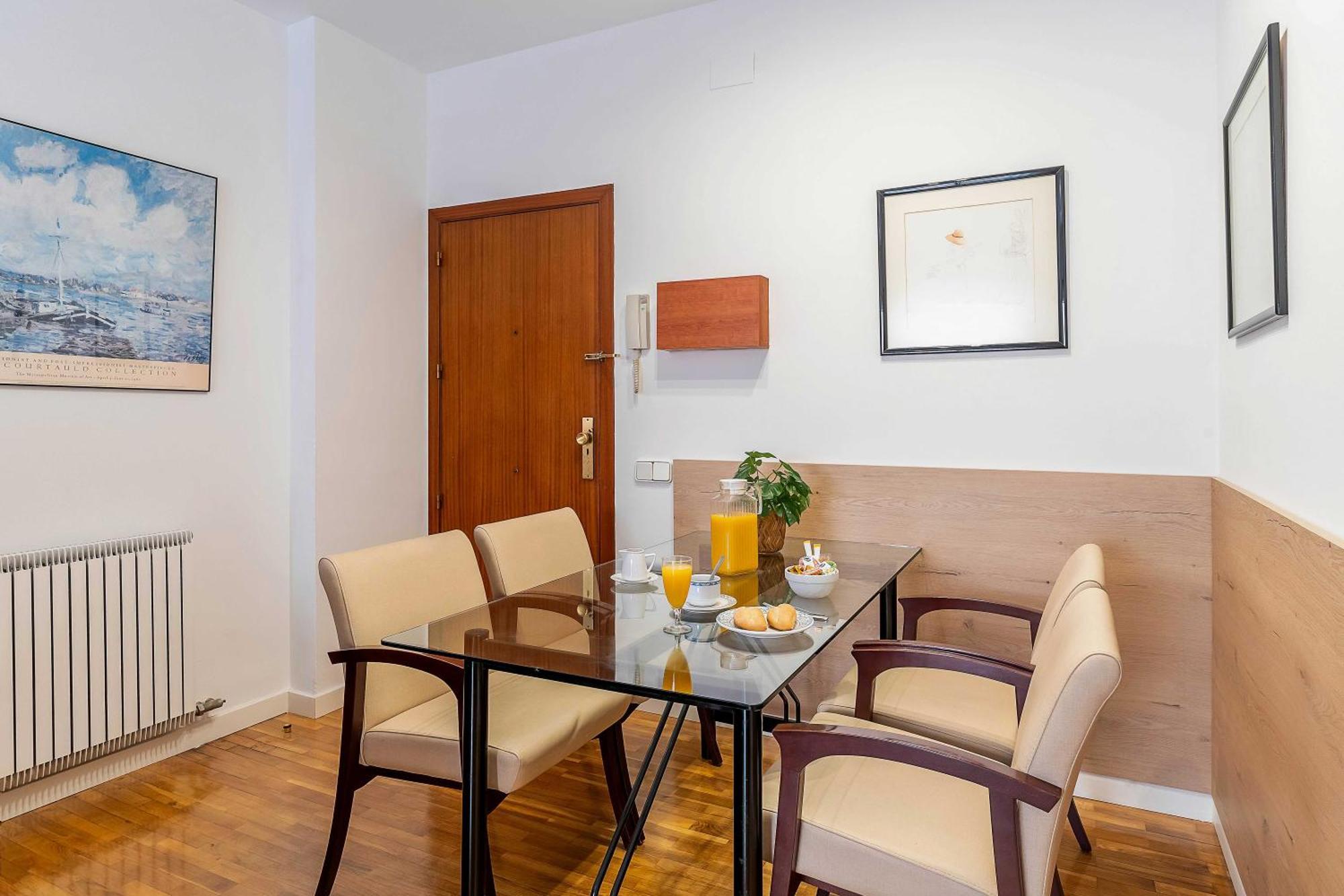 Two-Bedroom Apartment Top Floor without Lift