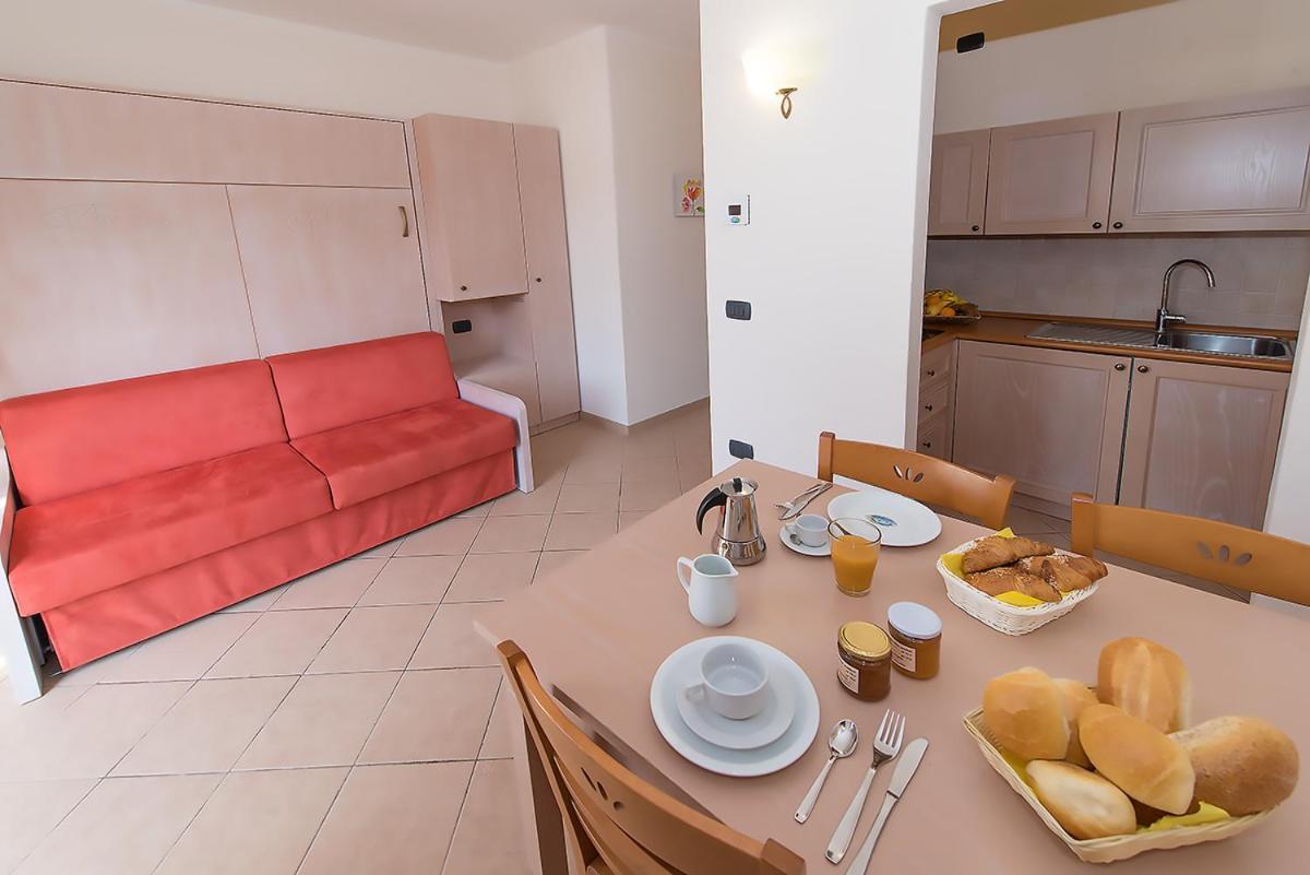 One-Bedroom Apartment Terrace