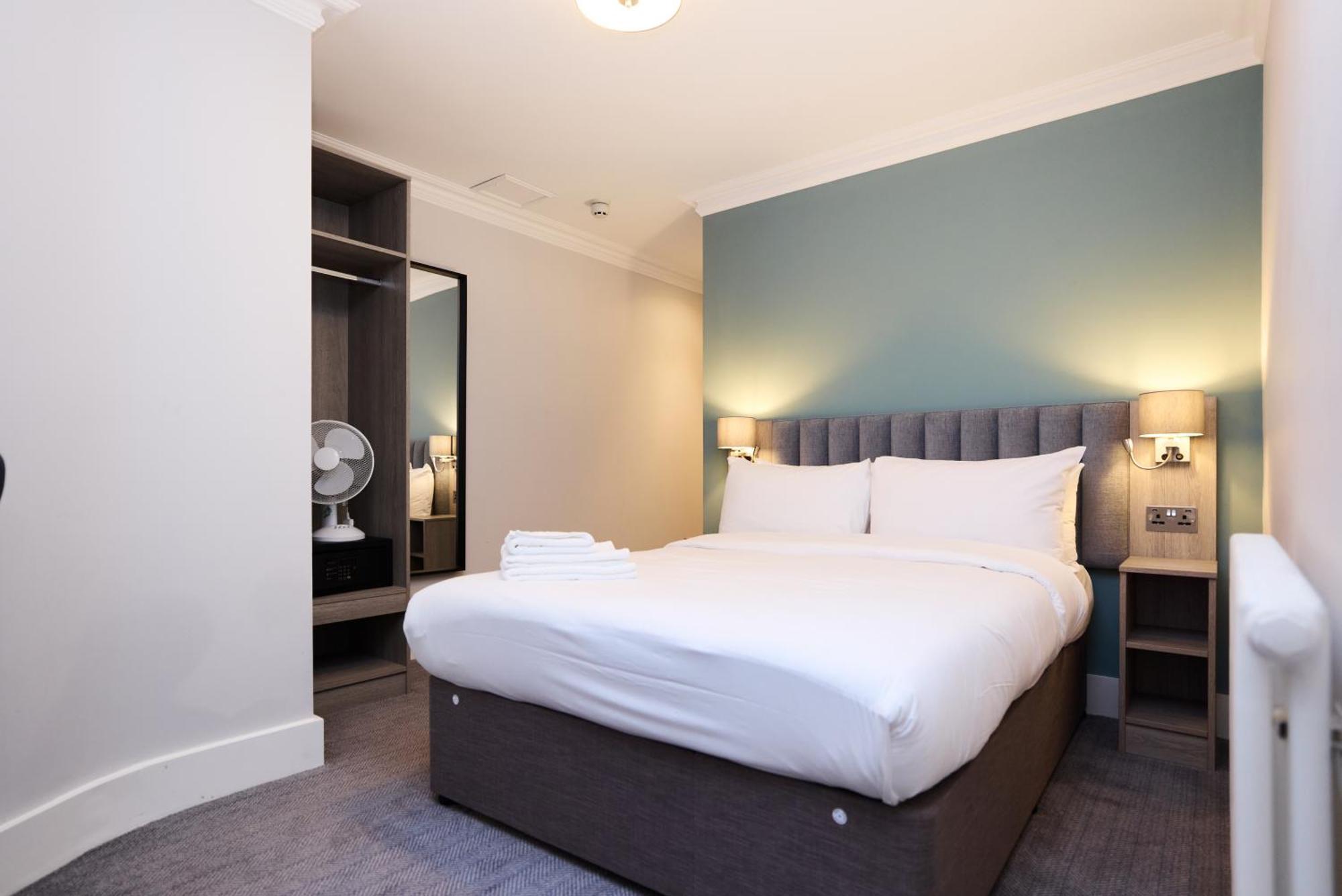 Double Room No Window