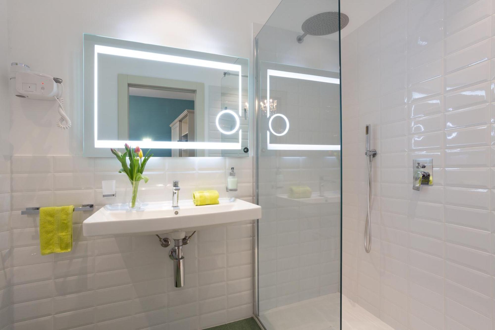 Double or Twin Room Garden View