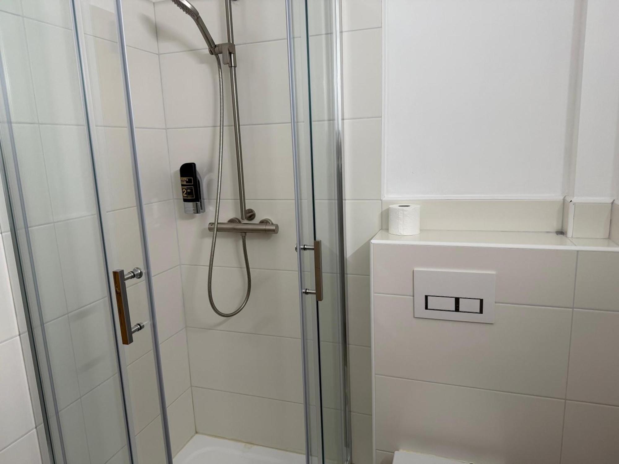 Double Room Private Bathroom