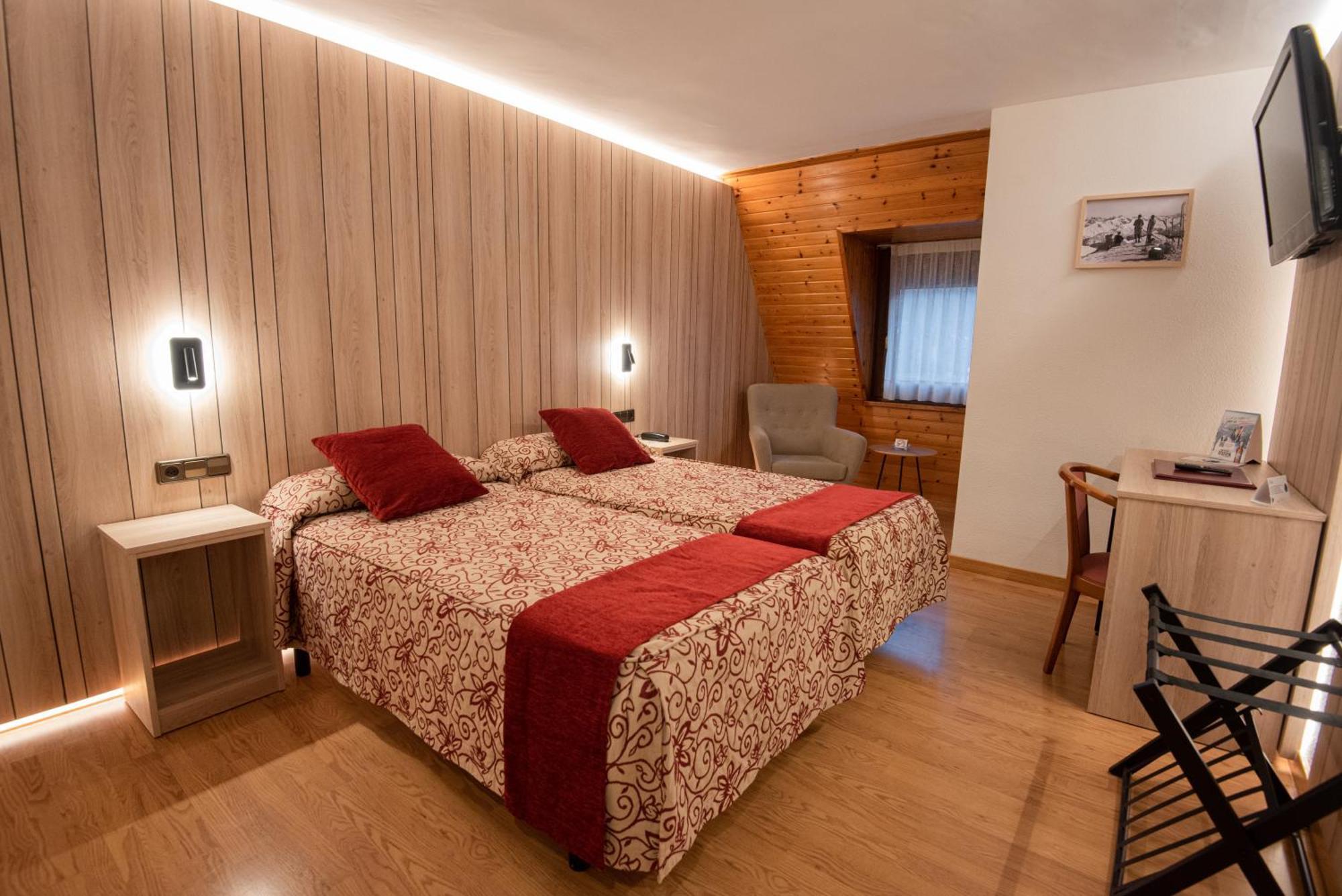 Double or Twin Room Attic