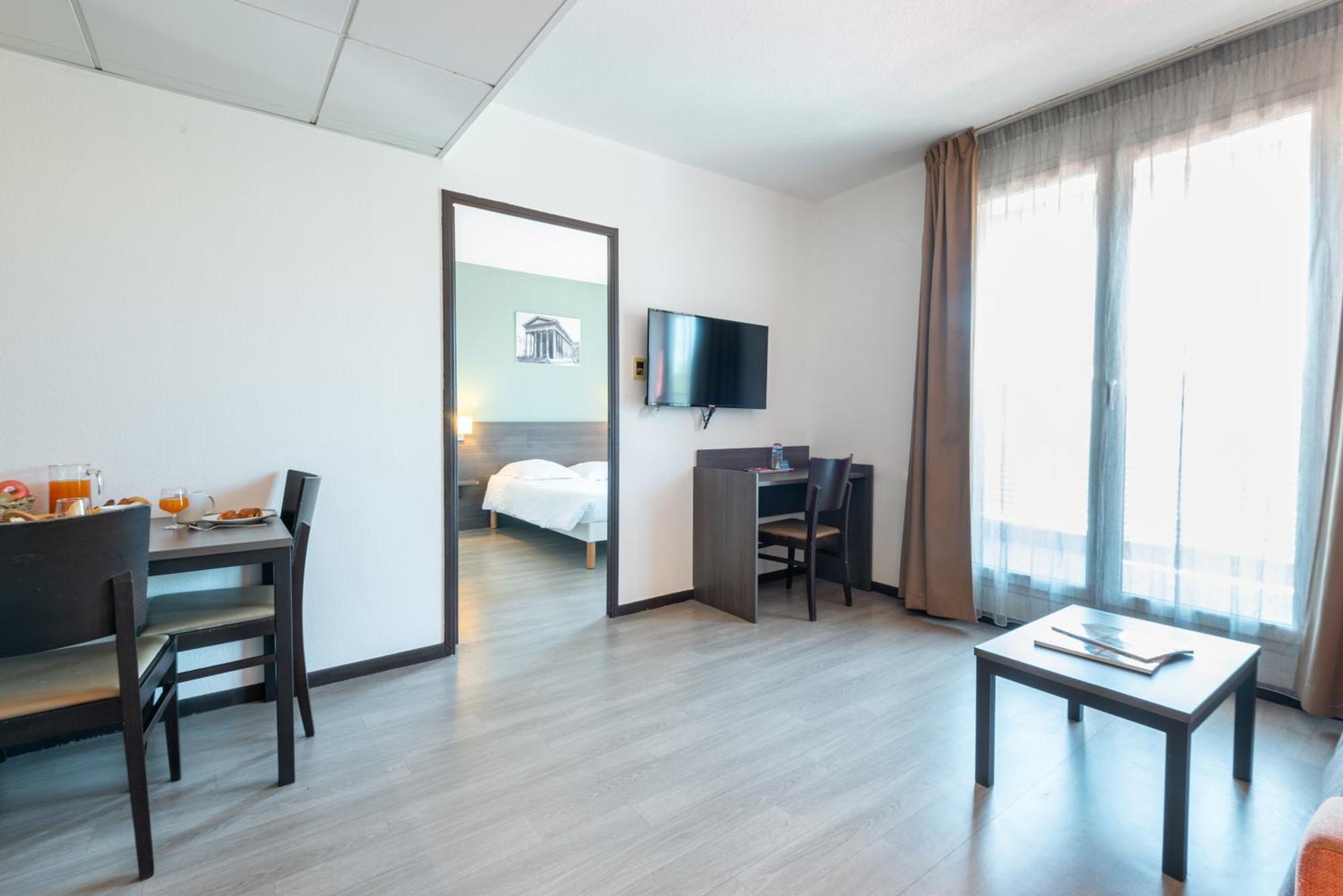 One Bedroom Apartment
