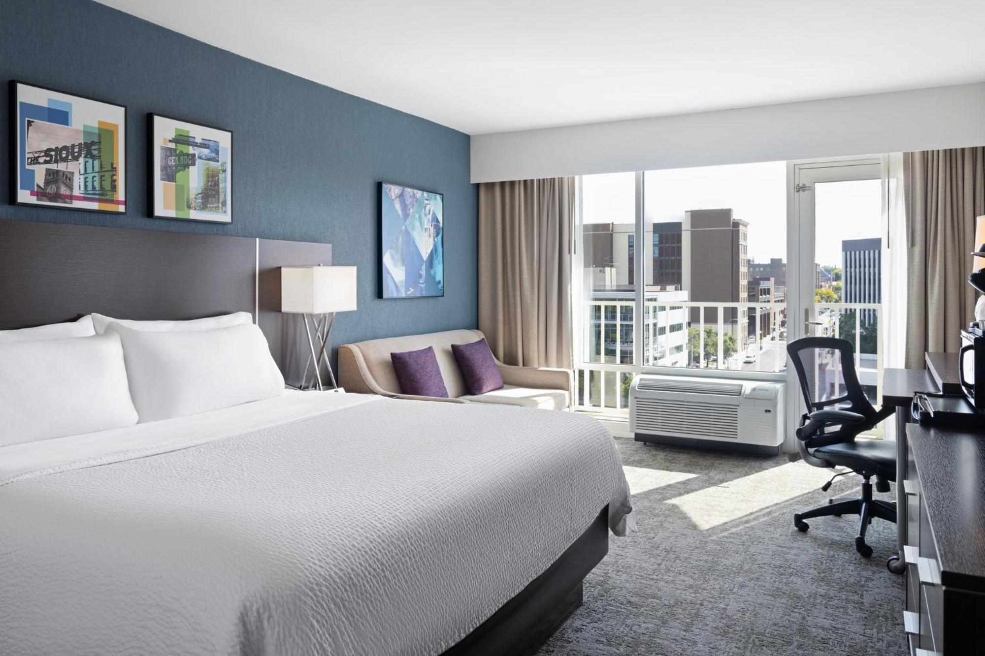 Standard King Room Sofa Bed City View