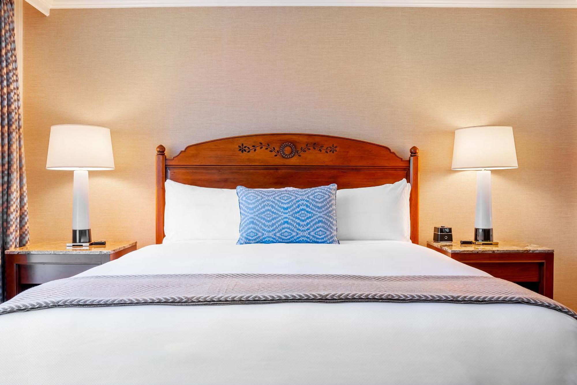 Garden Premium One King Bed