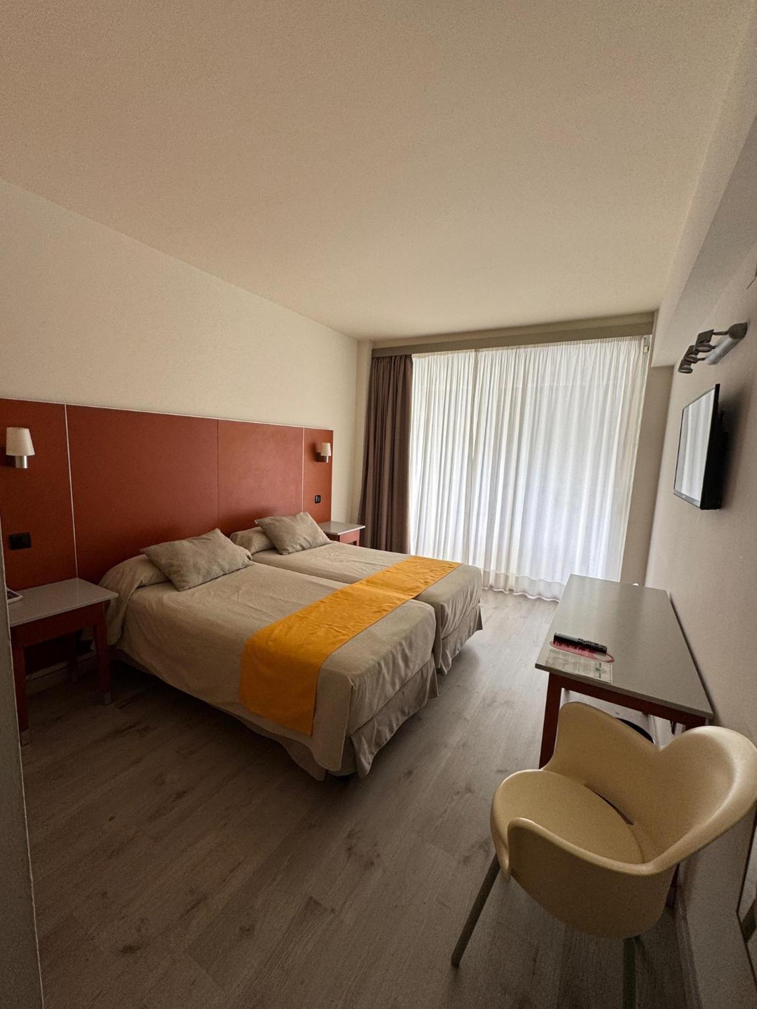 Superior Twin Room Square view
