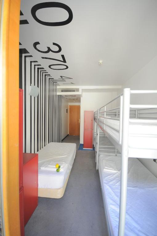 Bunk Bed Mixed Dormitory Room,917302159:JPEG