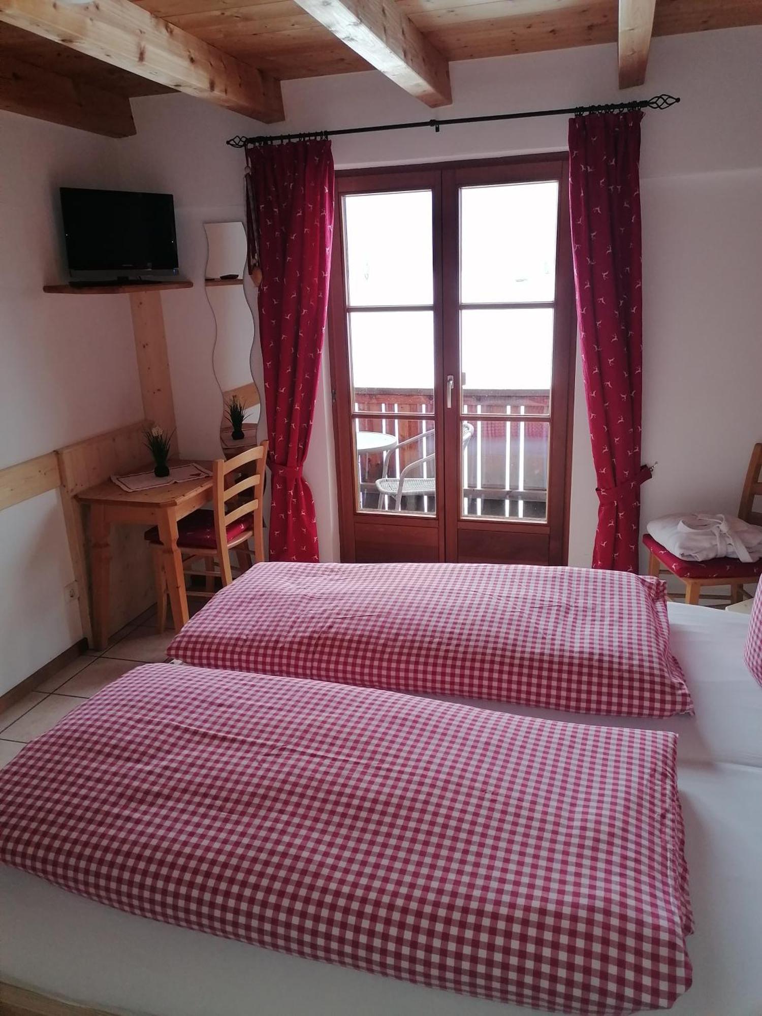 Doppelzimmer mit Balkon