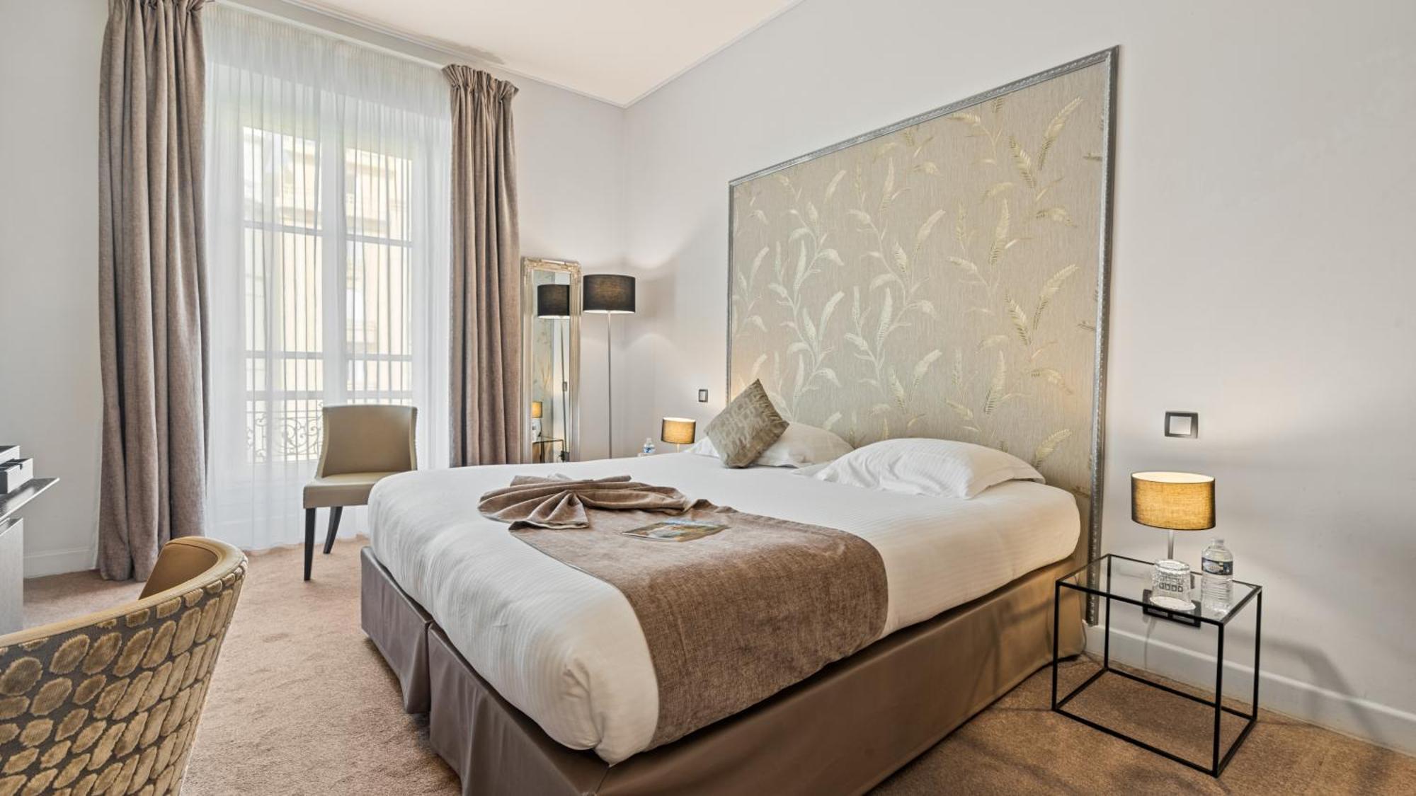 Superior Double Room City View