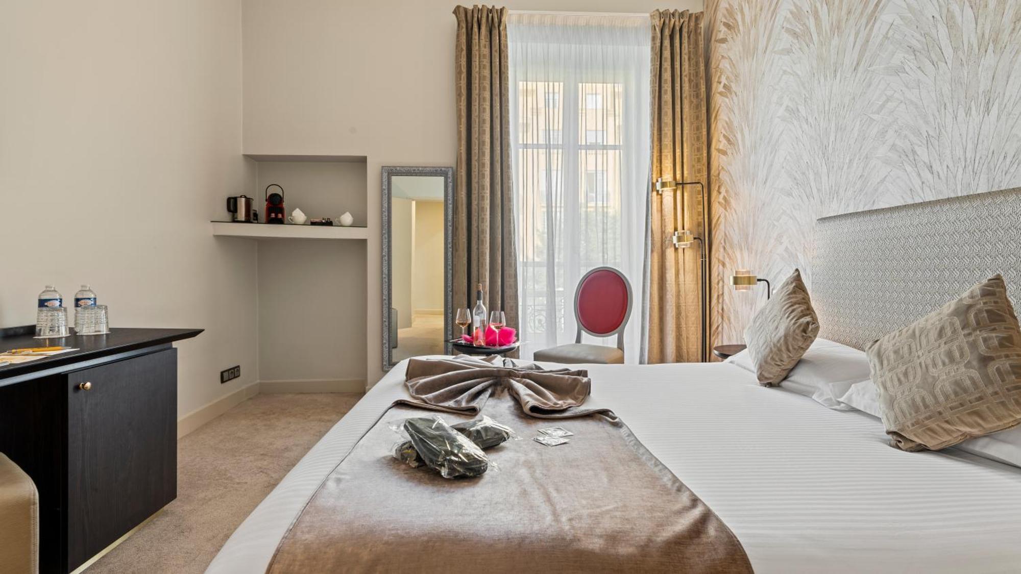 Superior Double Room City View