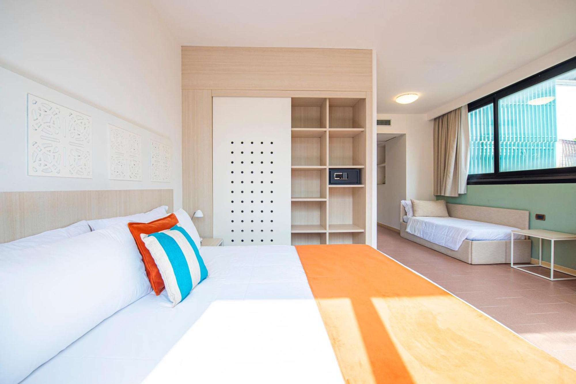 Comfort Triple Room