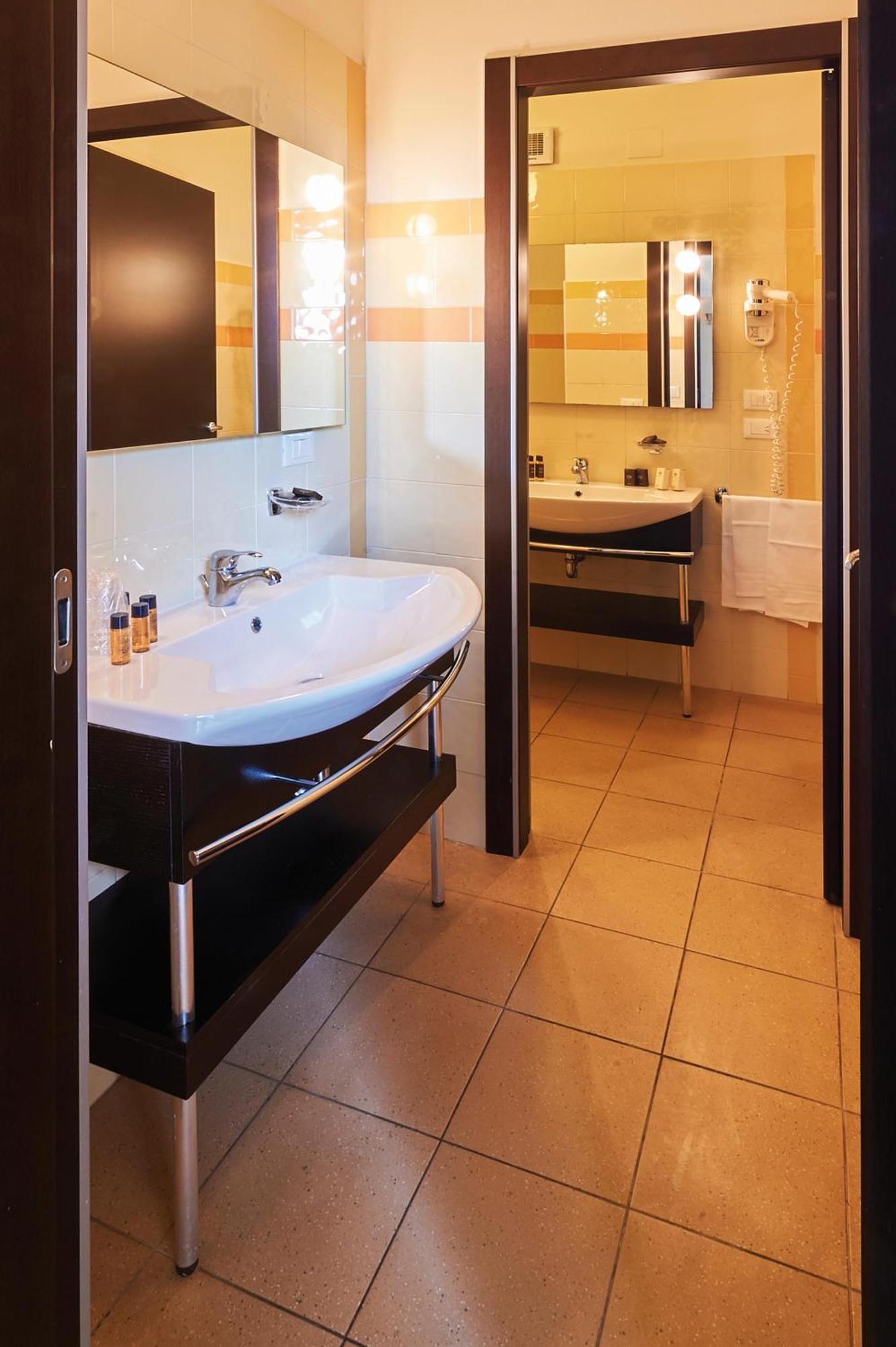 Quadruple Suite