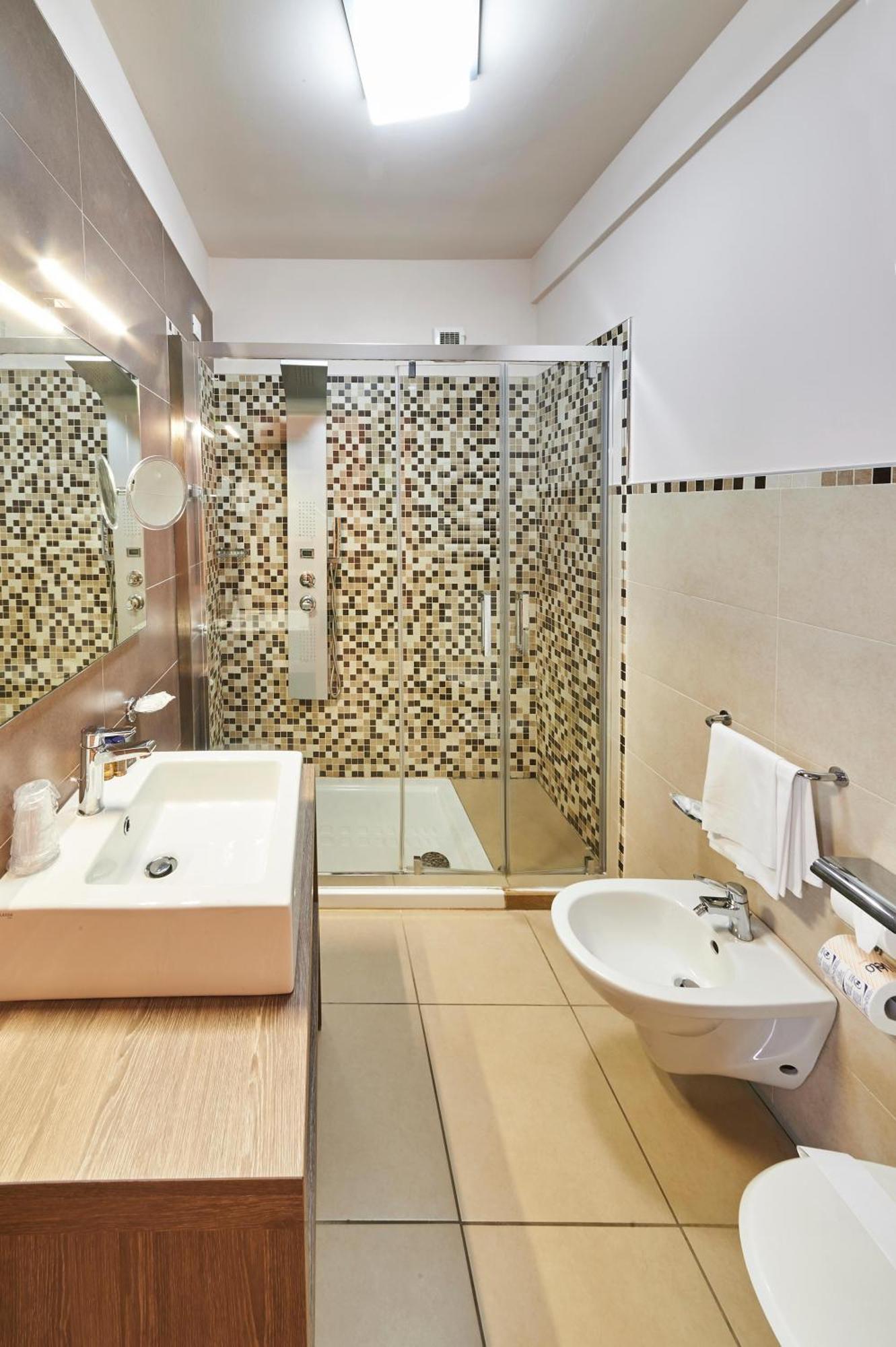 Comfort Quintuple Room