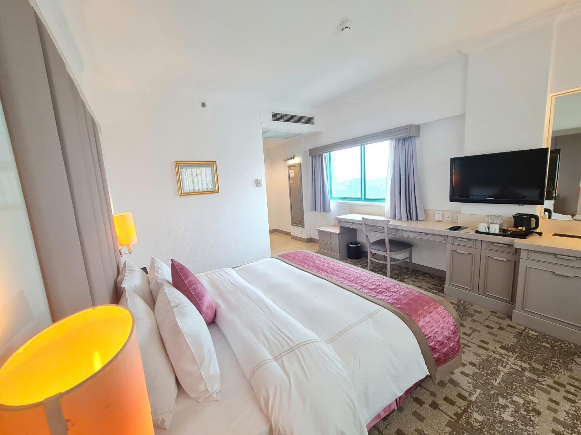 Deluxe Room City View