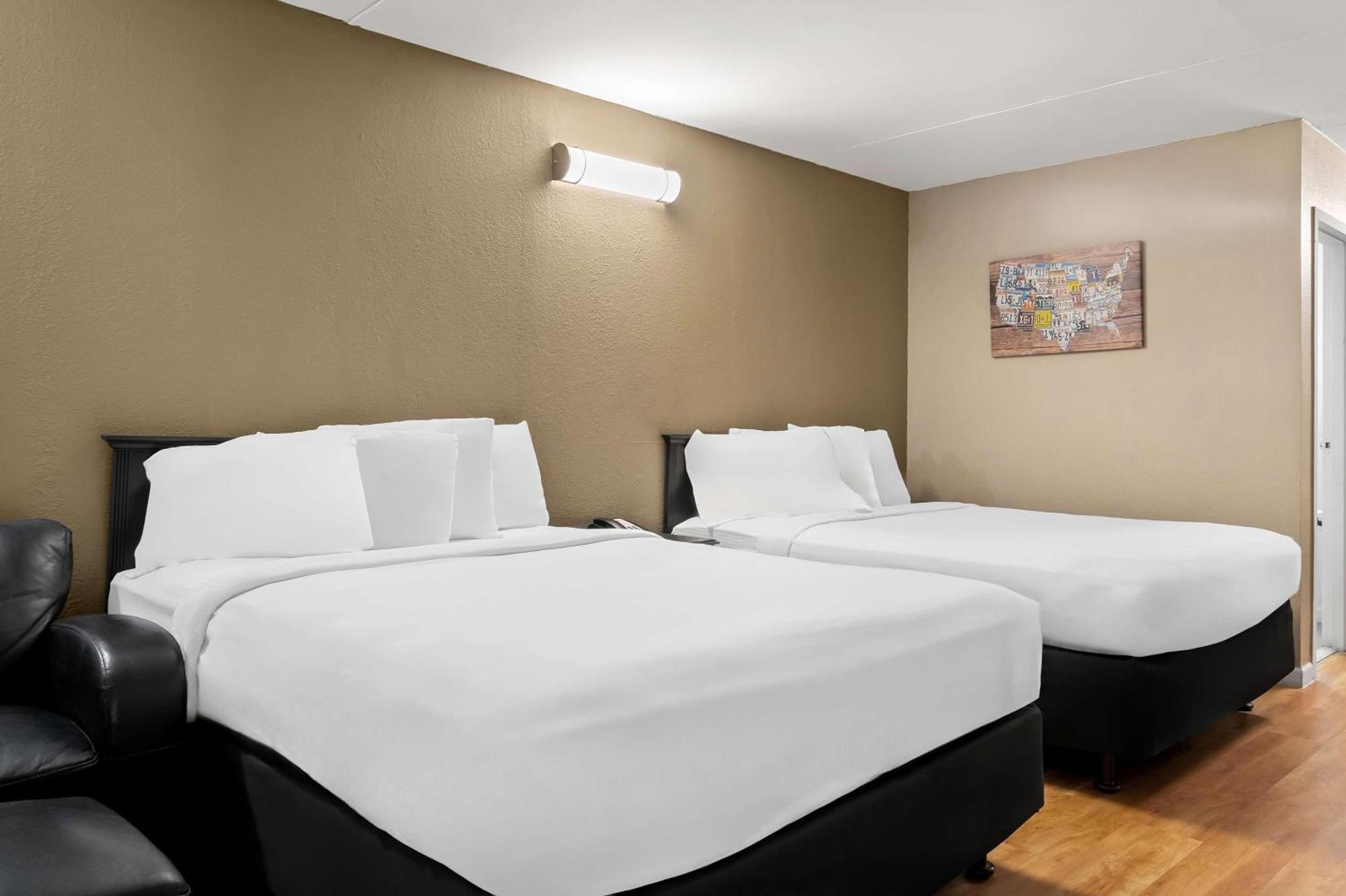 Queen Room Two Queen Beds Non-Smoking