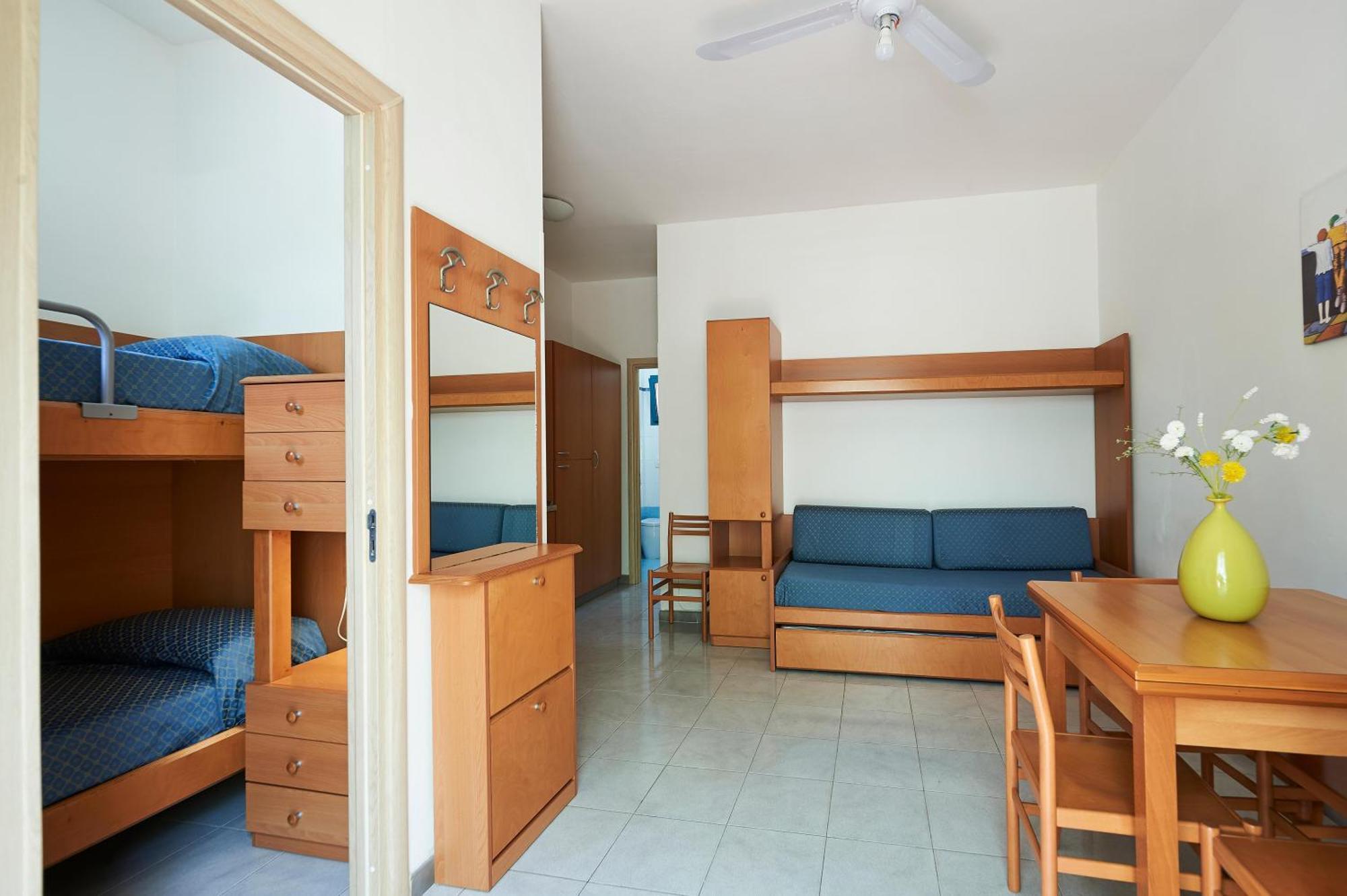 Sextuple Apartment First Floor