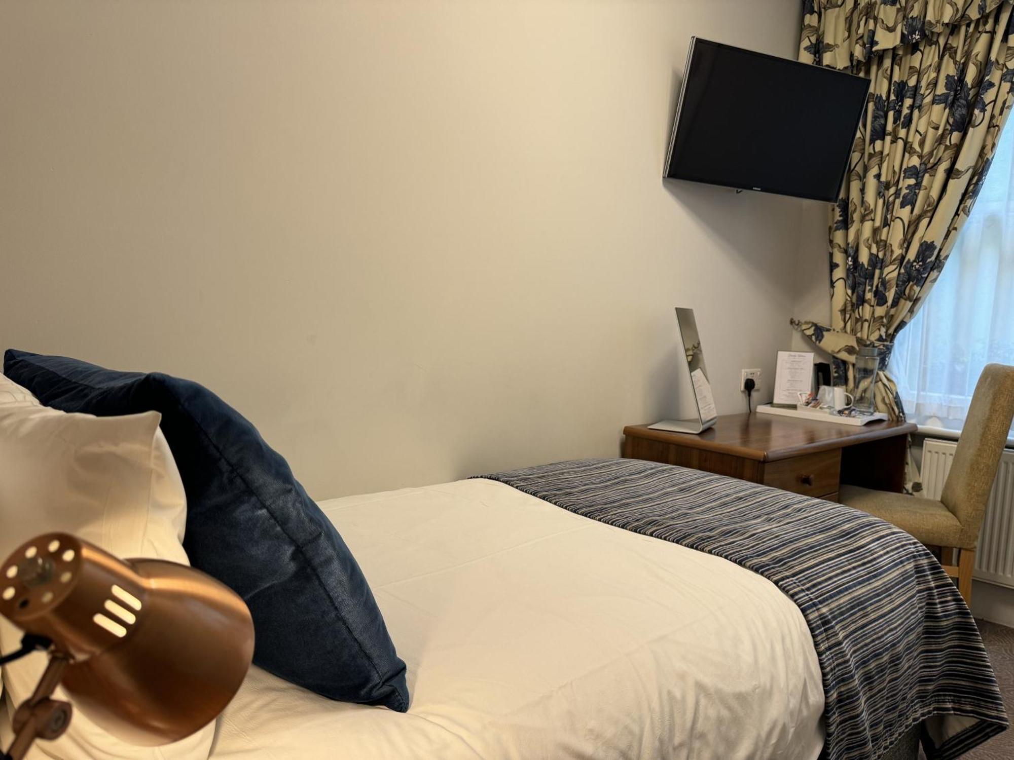 Small Single Room