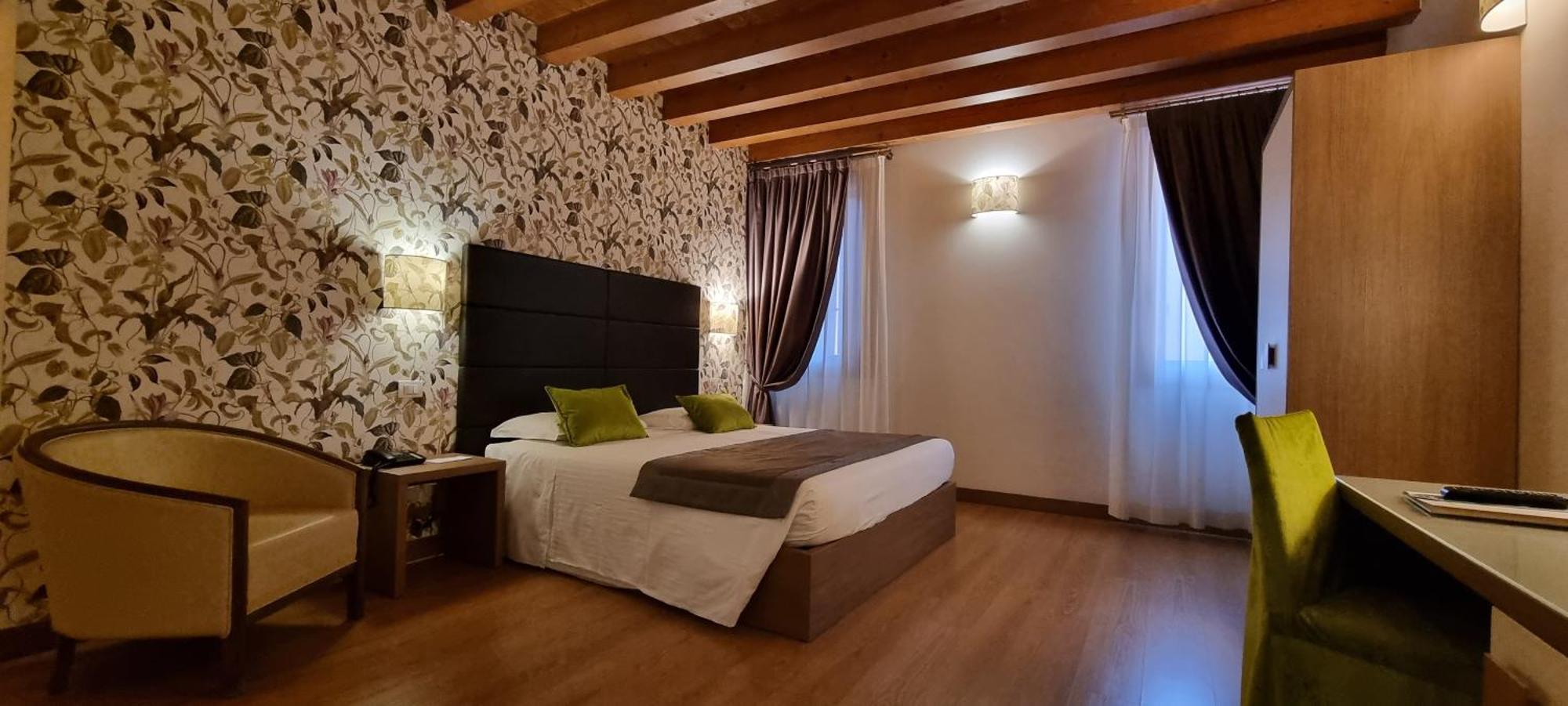 Superior Junior Suite