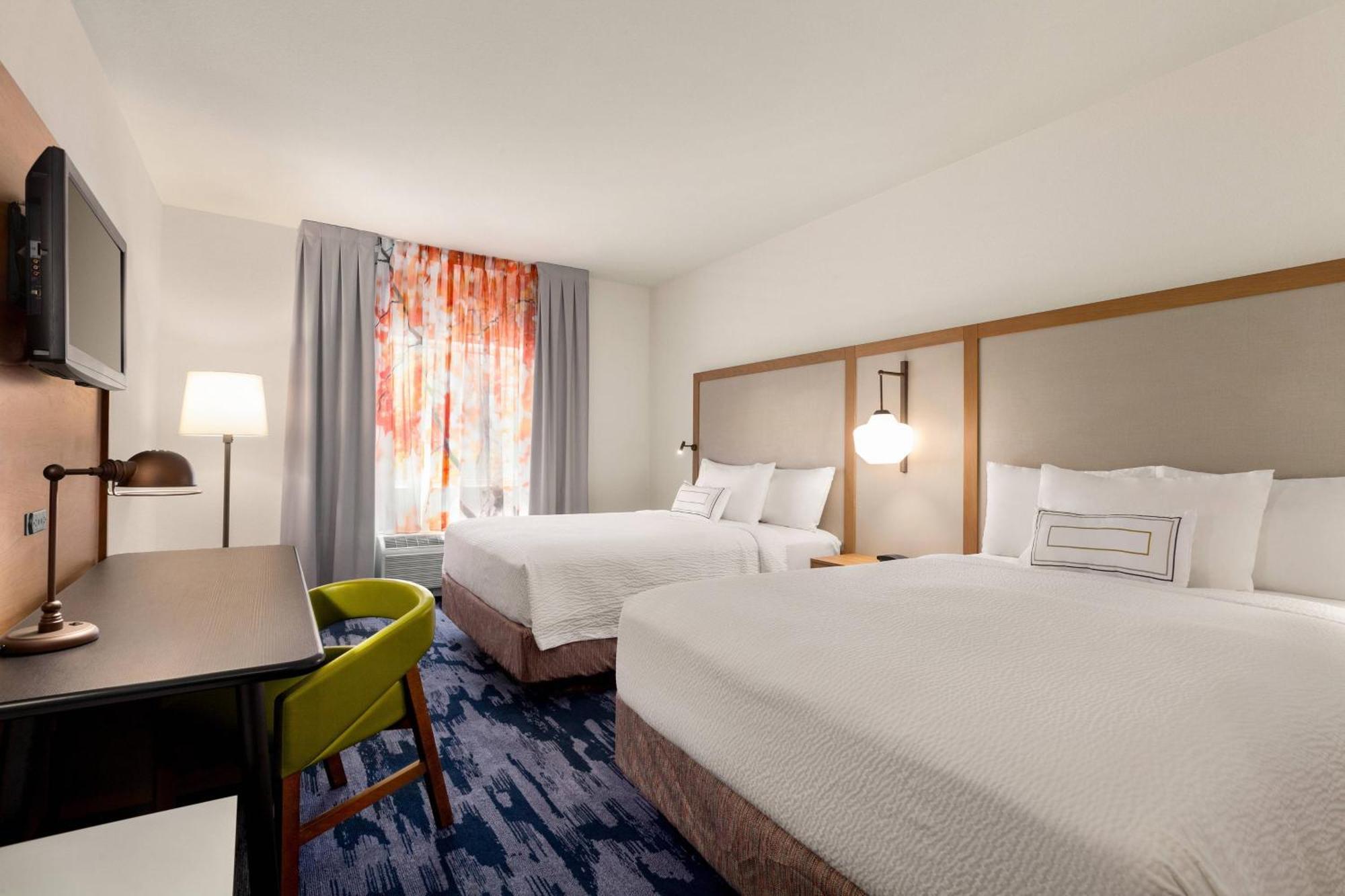 Queen Room Two Queen Beds Hearing Accessible