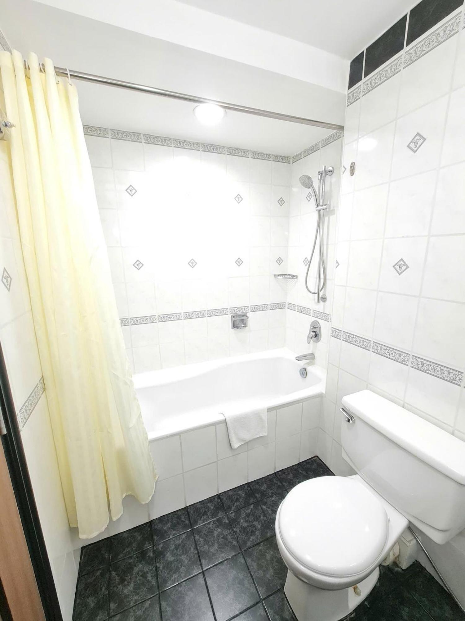 Club King Room City View Club Access