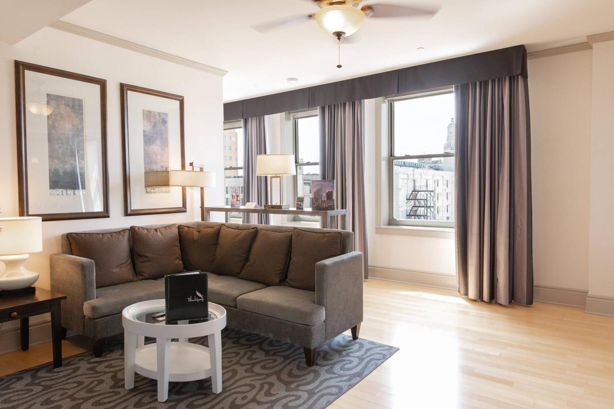 One-Bedroom Junior Suite One King Bed