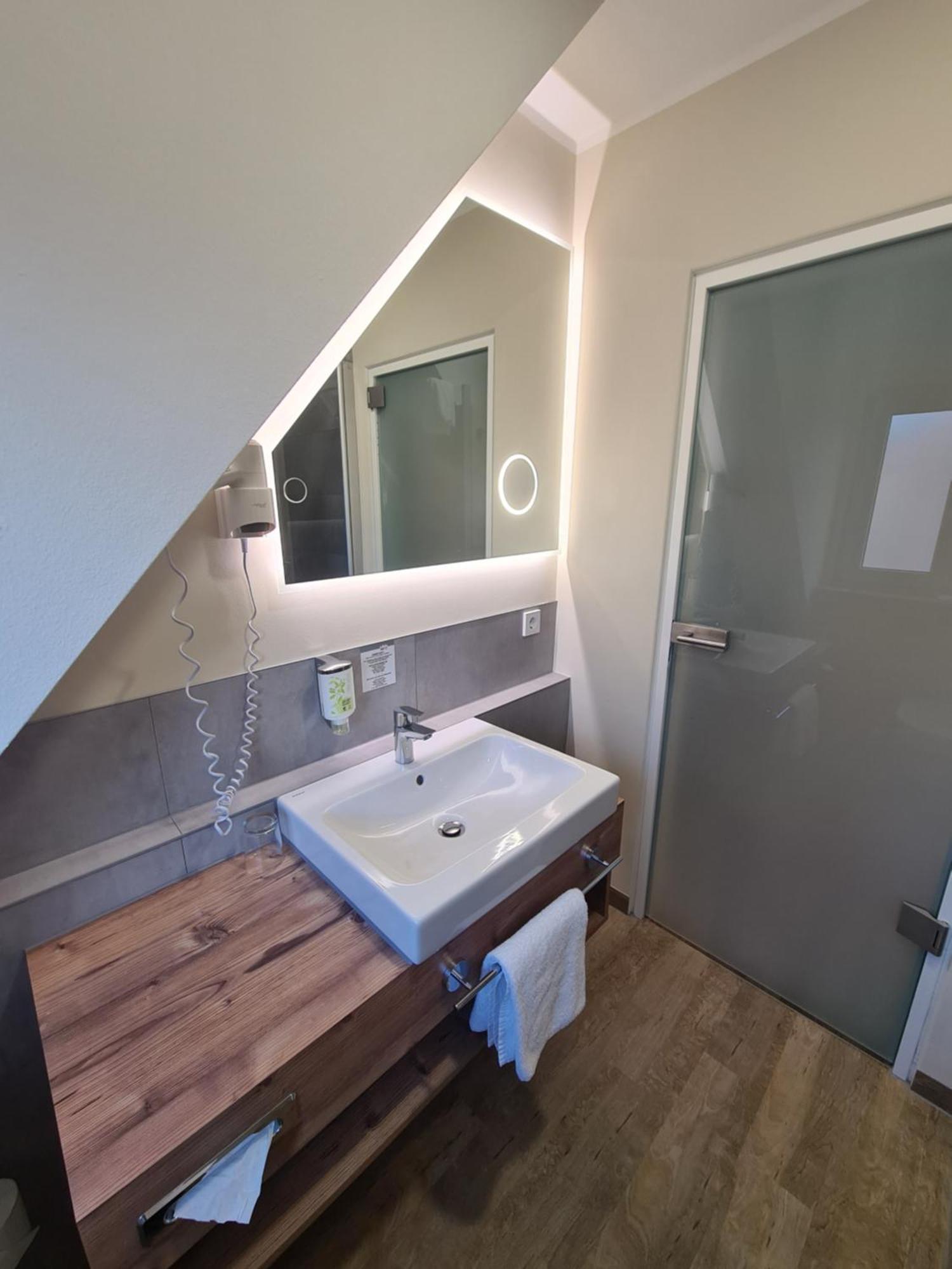 Einzelzimmer im Nebengebäude