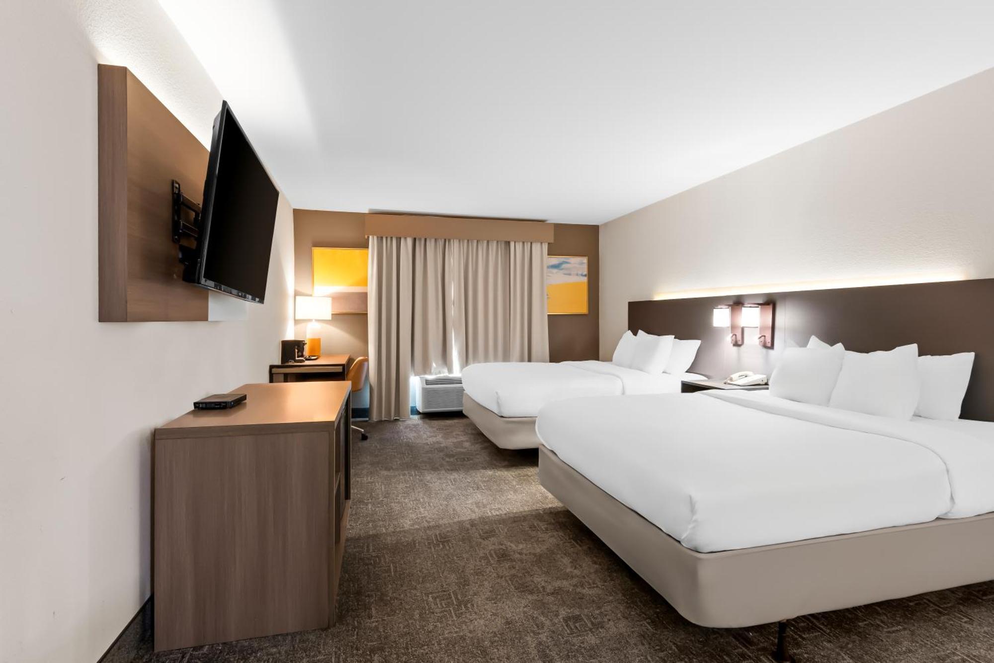 Standard Queen Room with Two Queen Beds - Non-Smoking