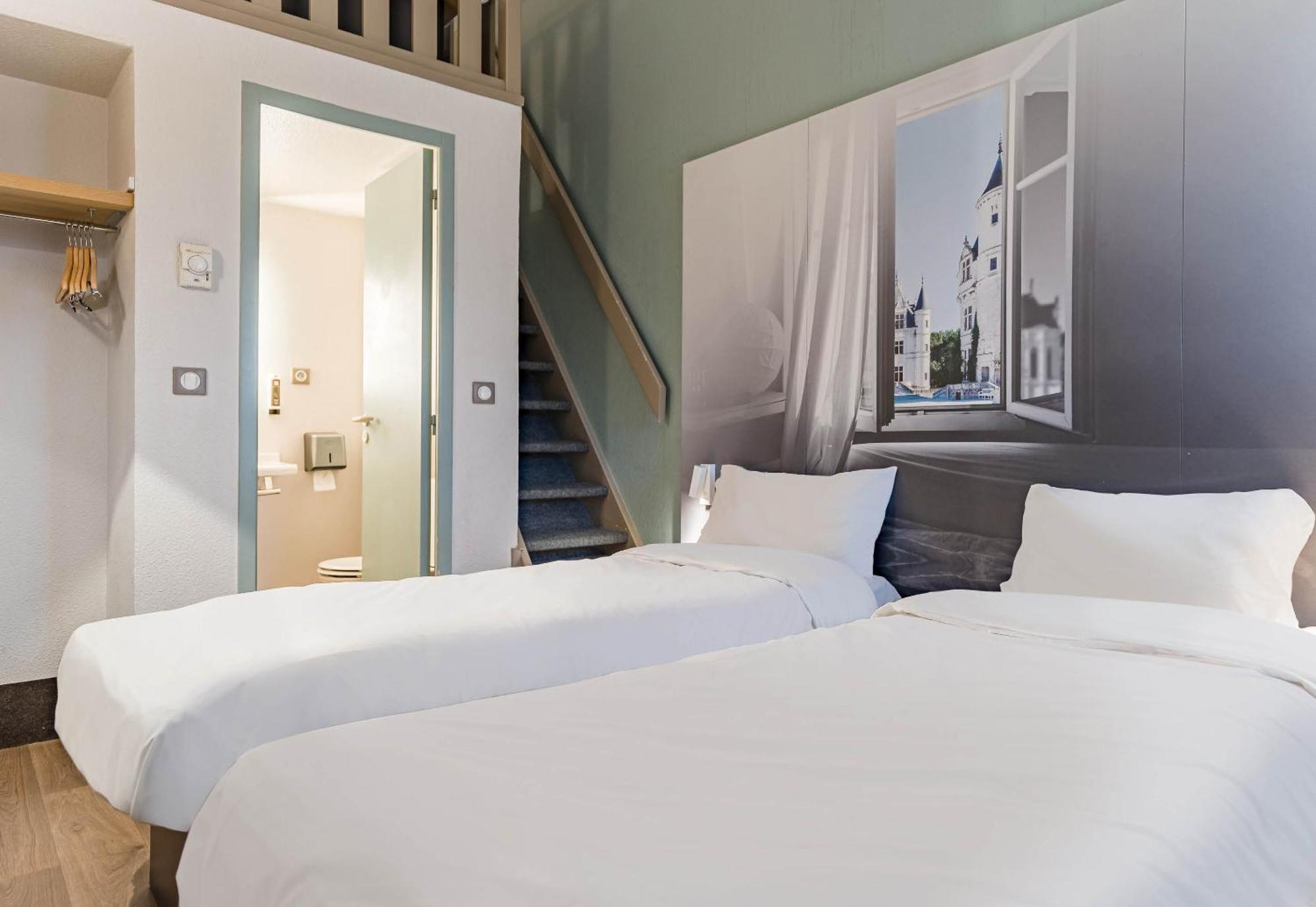Classic Quadruple Room