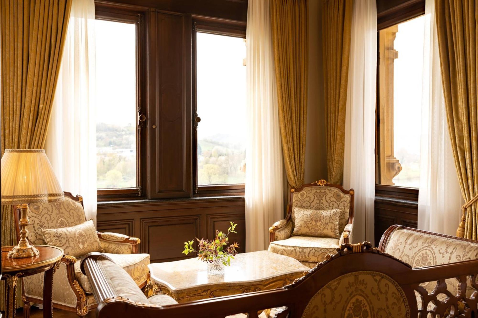 Moselle view Junior Suite 1 King River view