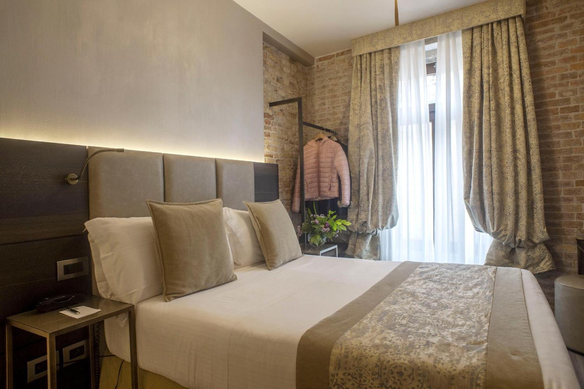 Executive Double Room French Bed