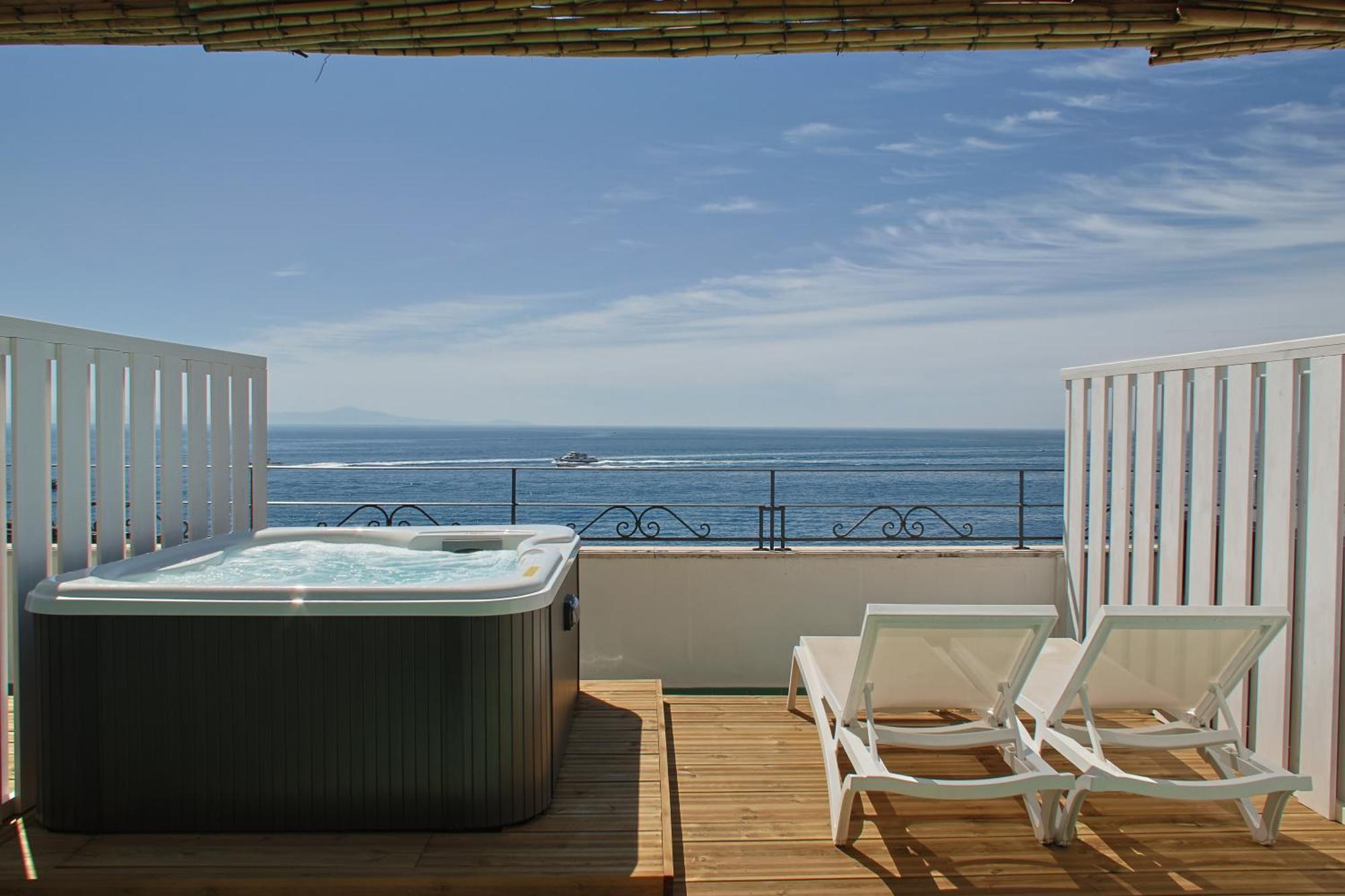 Deluxe Double or Twin Room Spa Bath