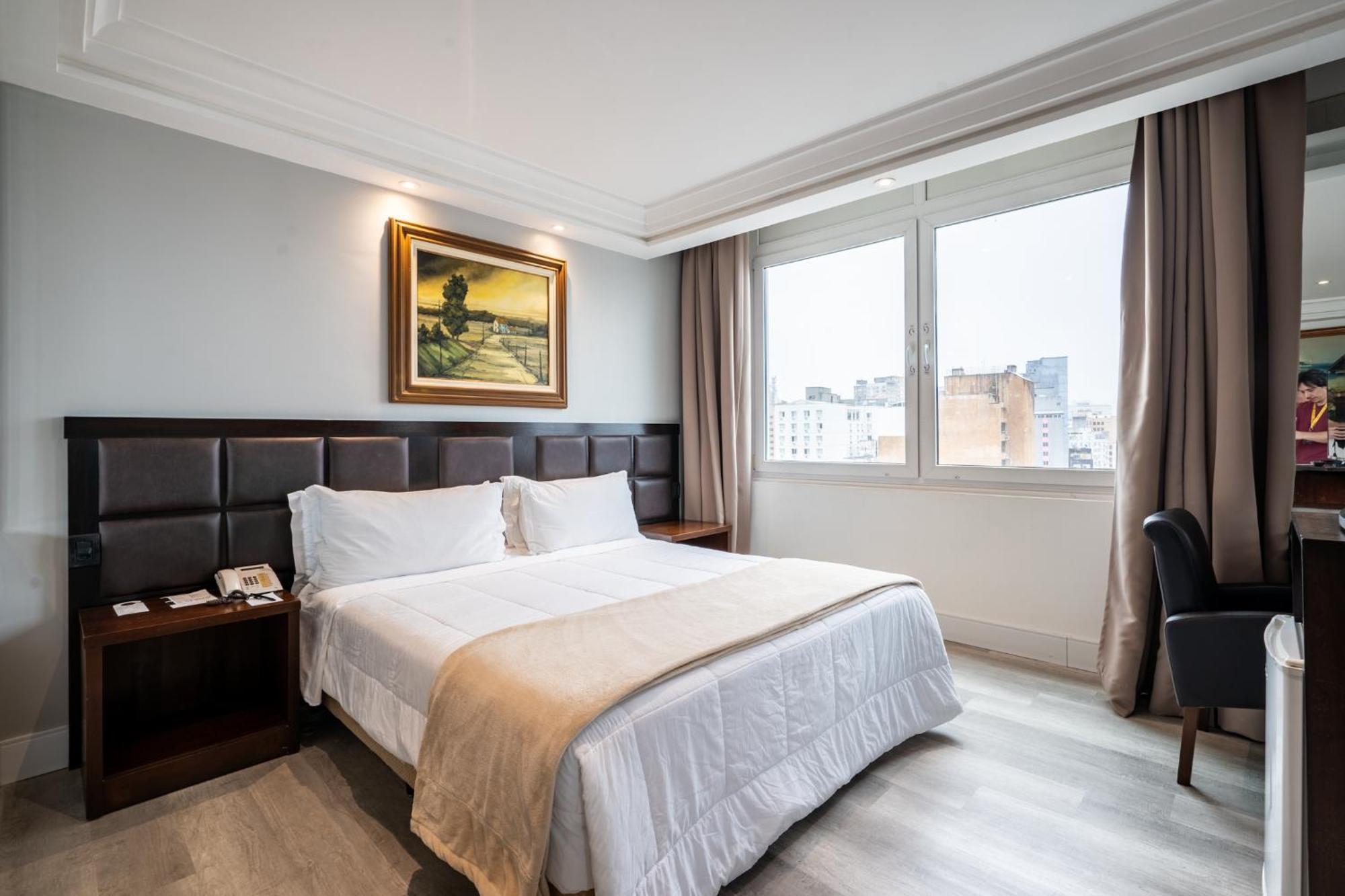 Standard Double Suite