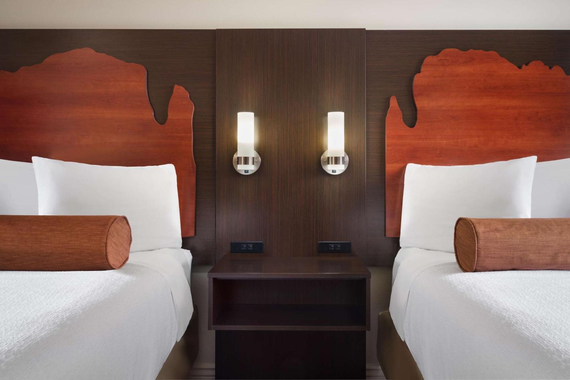 Double Room Balcony Two Double Beds Upper Floor or Non-Smoking,1632214482:JPEG