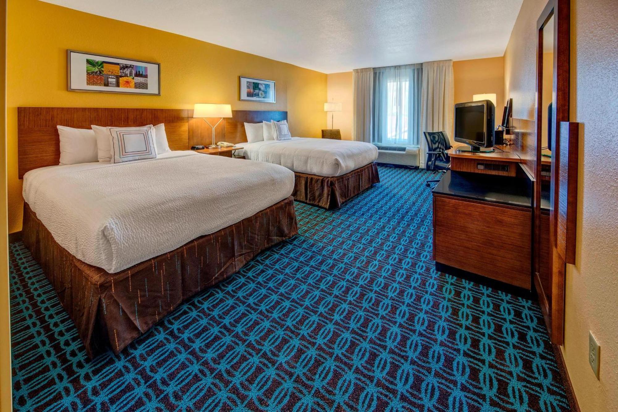 Queen Room Two Queen Beds Bathtub Mobility Access or Hearing Accessible