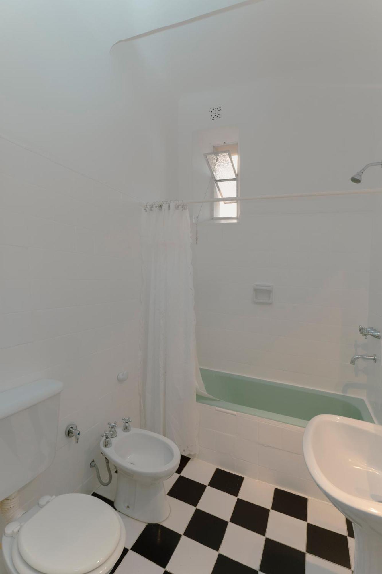 Quarto Triplo Standard