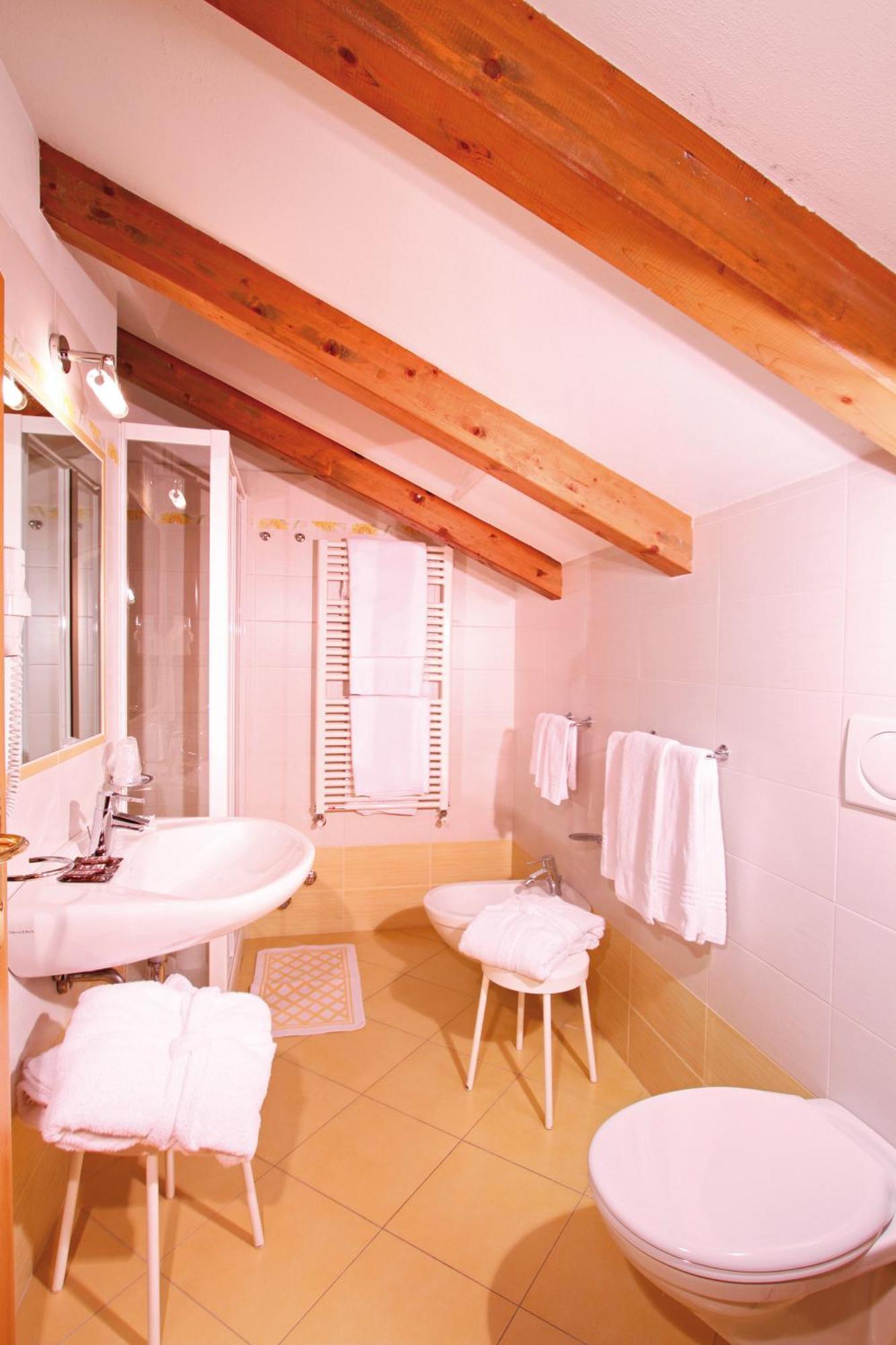 Economy Twin Room