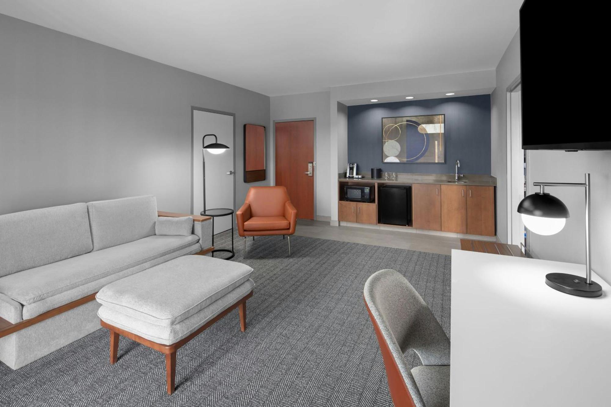 One-Bedroom King Suite Sofa Bed