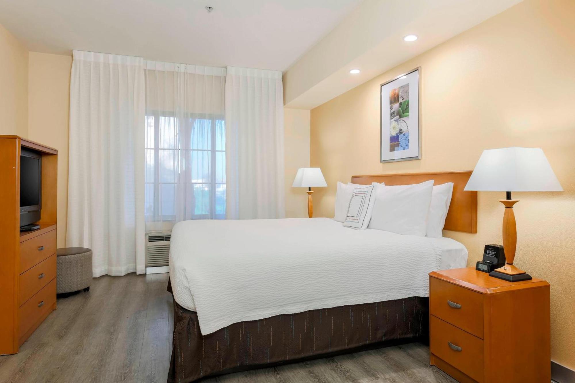 King Room,1632233800:JPEG