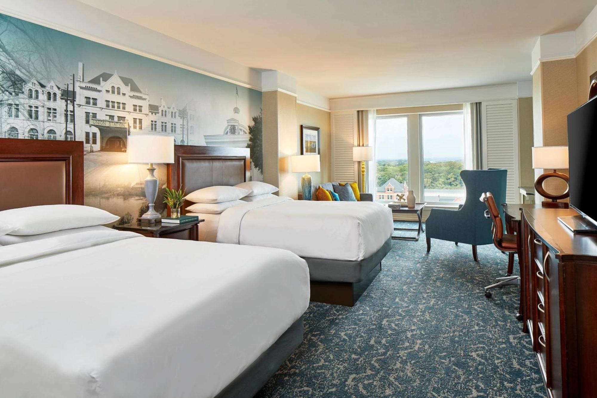 Junior Suite Two Queen Beds Sofa Bed